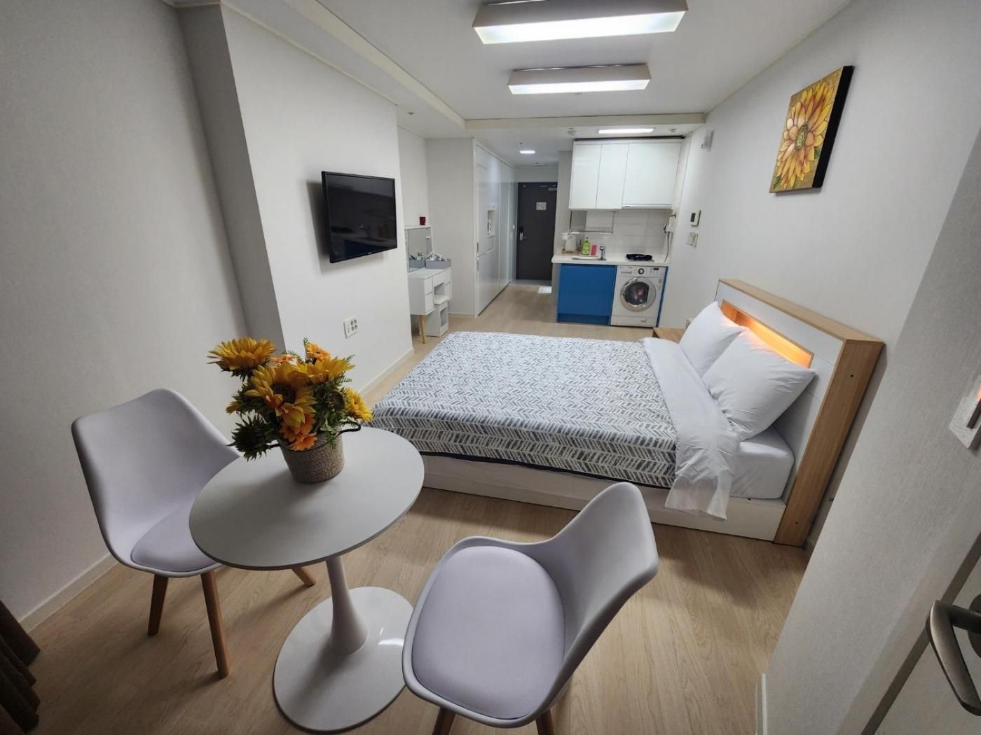 Deluxe Double Room with Shower