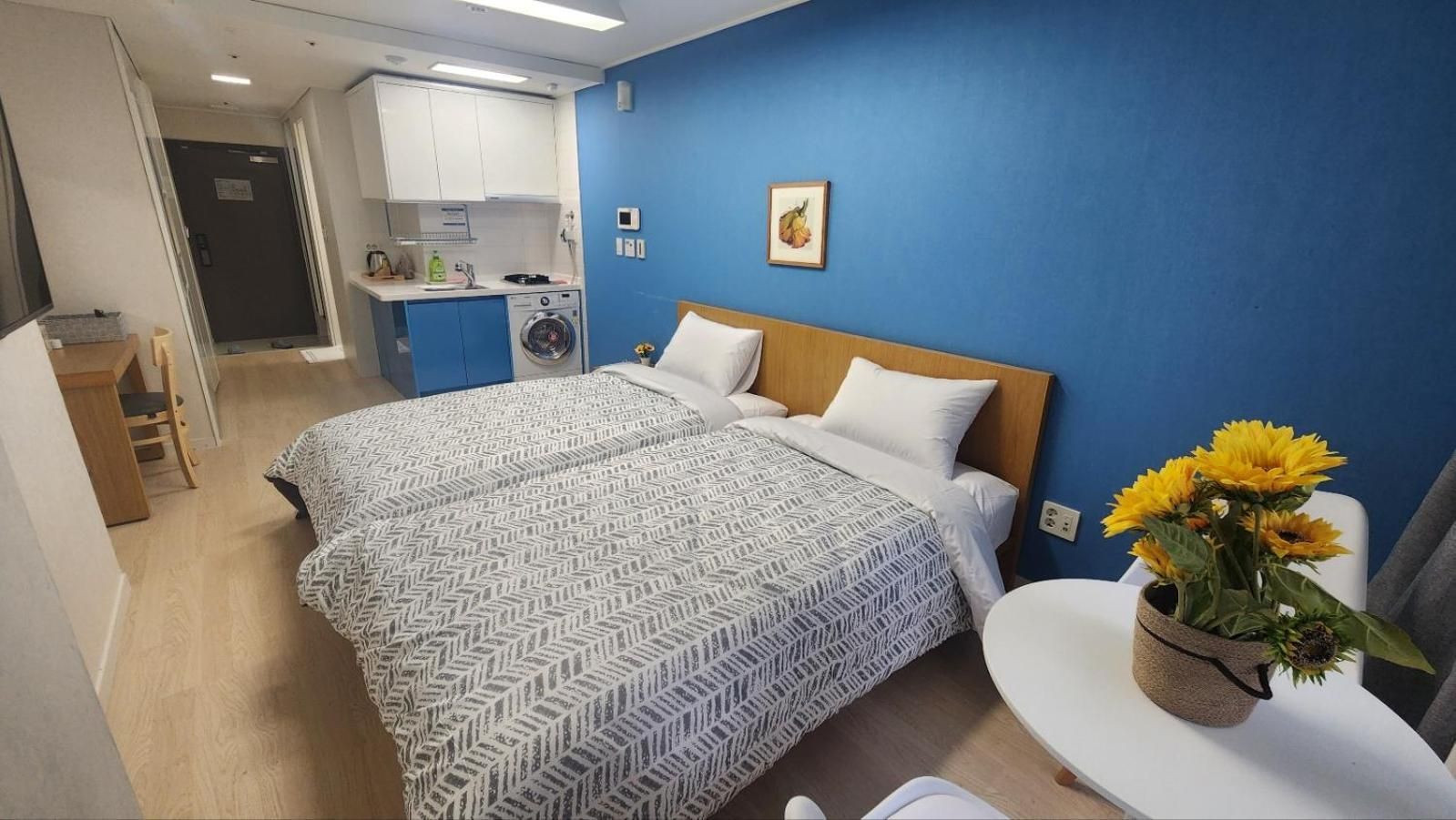 Haeundae Bada Stay Deluxe Twin Room 2