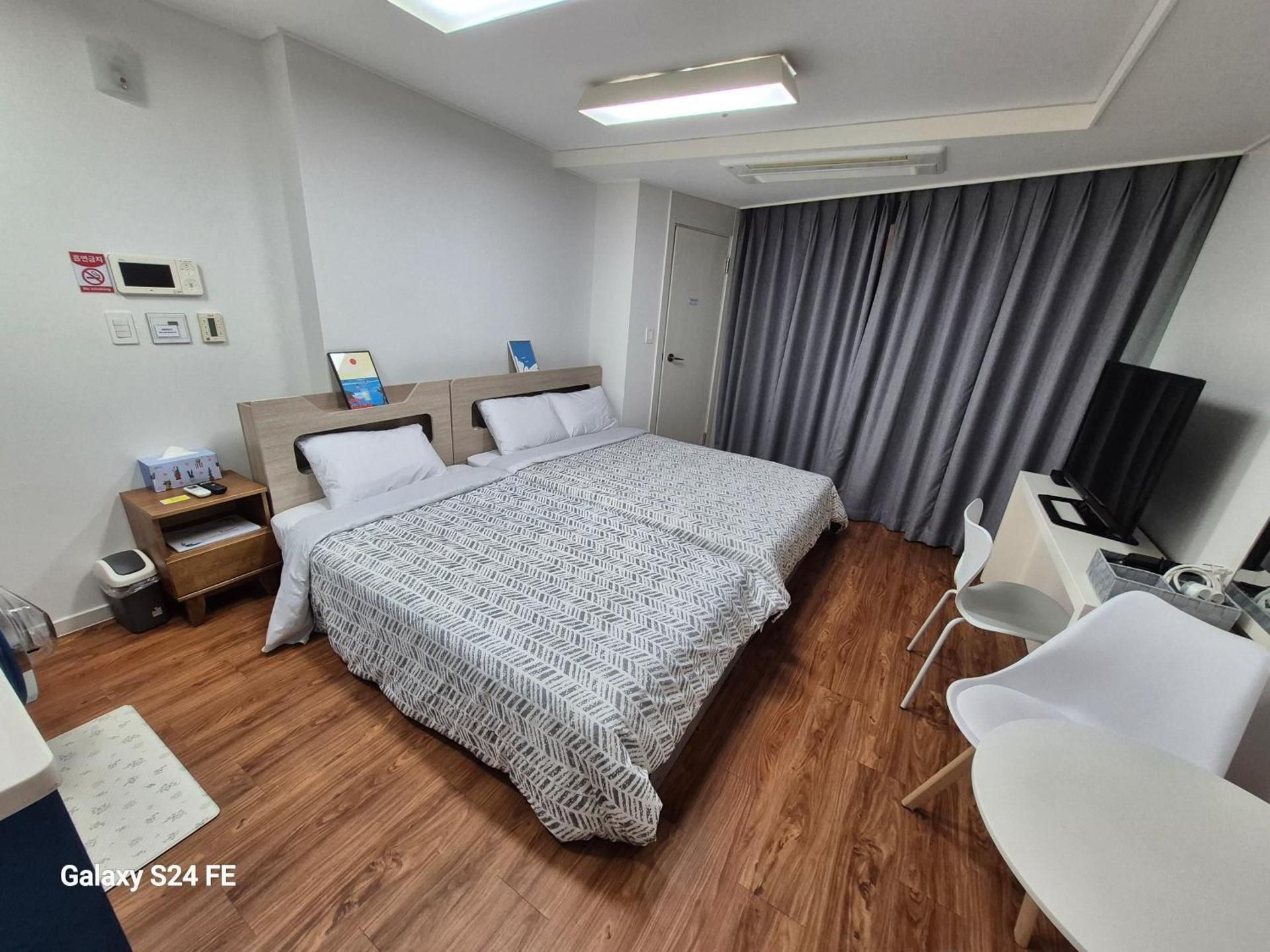 Large Double Room