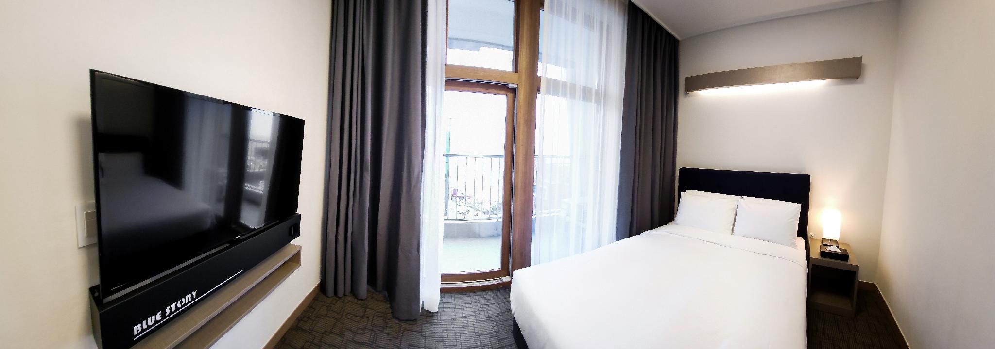 Standard to Deluxe Double City View - Room Upgrade