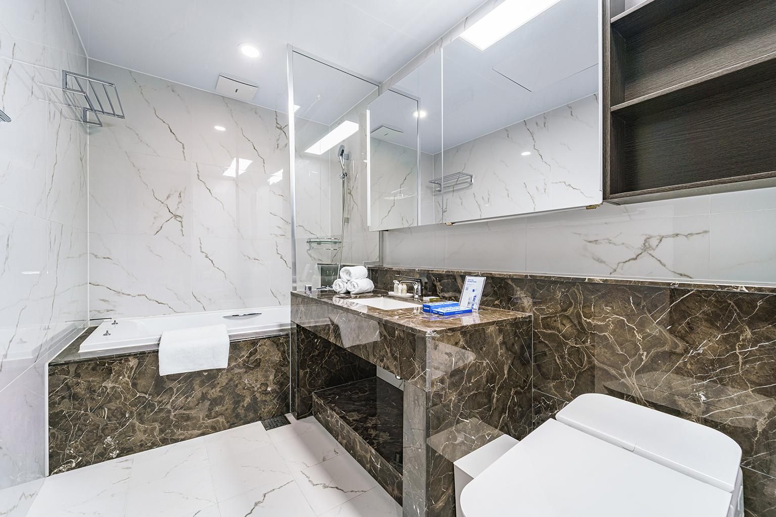 Le collective Busan station Family Three Room G Panorama 2