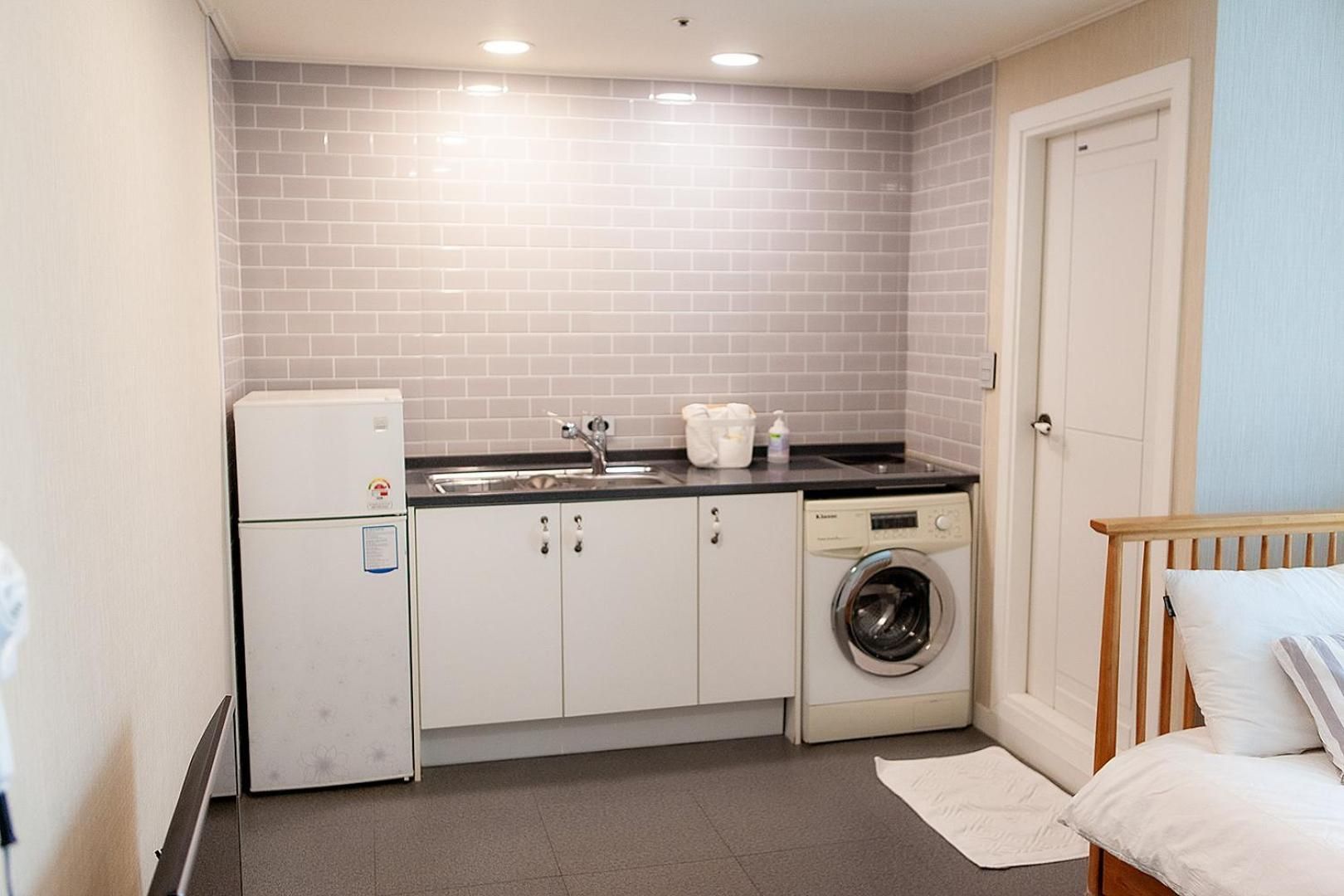 Twin Room A - Non-Smoking