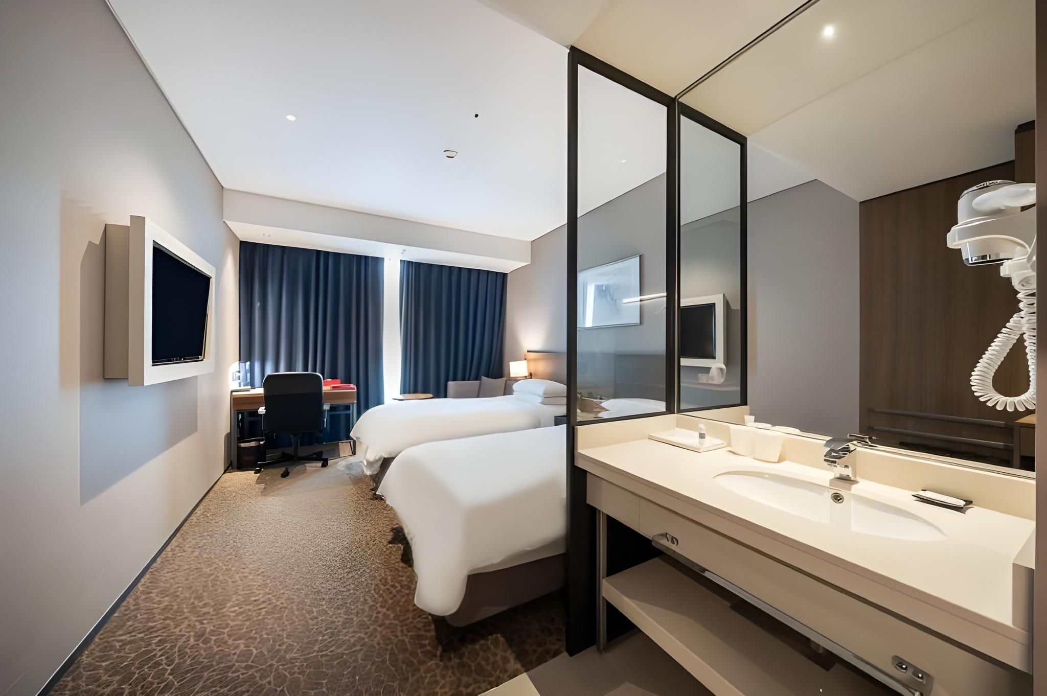 Standard Twin City View