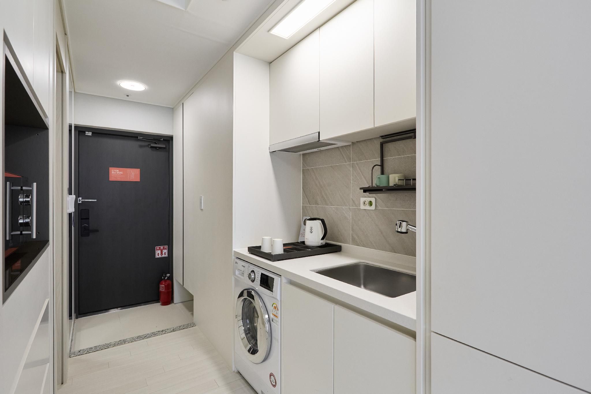 Cabin-A City Harbor Double