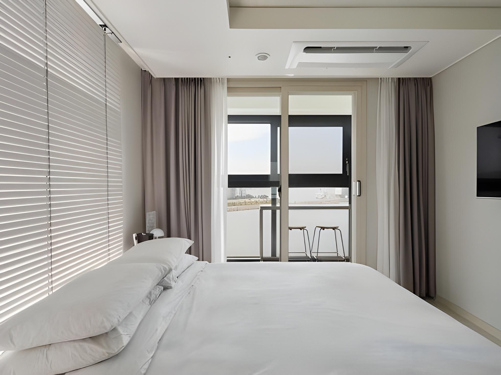 Cabin-S Ocean View Double