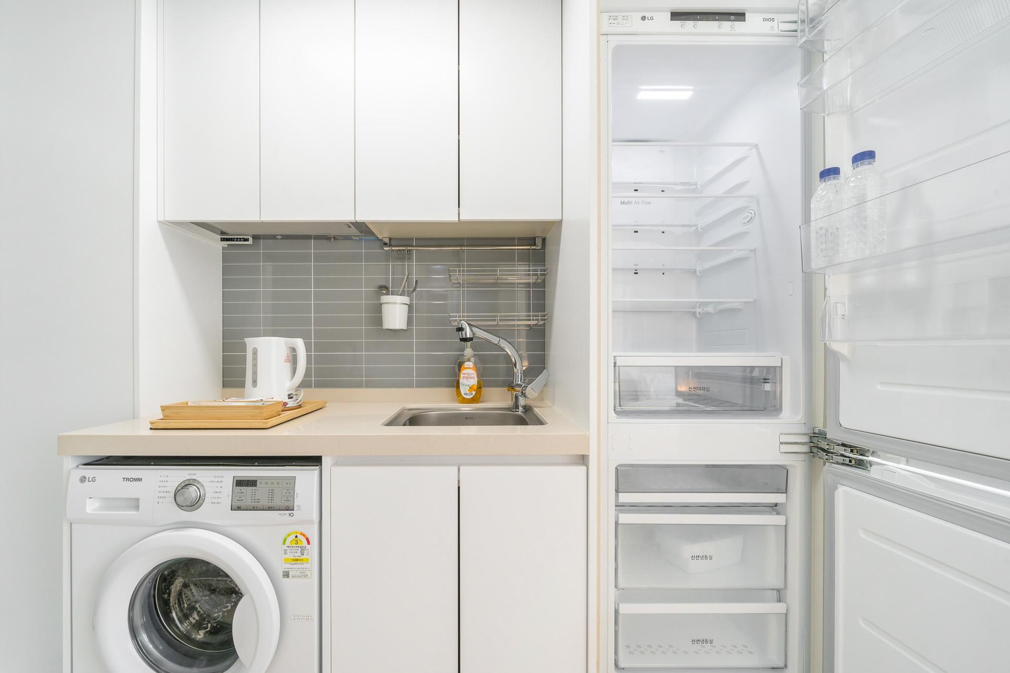 Standard Twin Room with Sea View