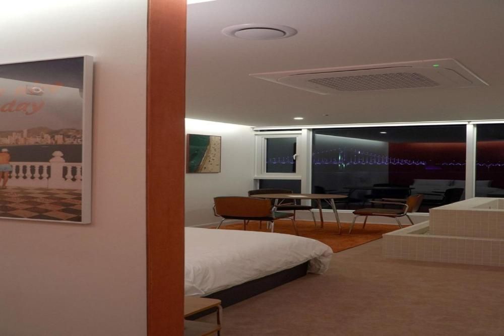 Double Room with Sea View 3