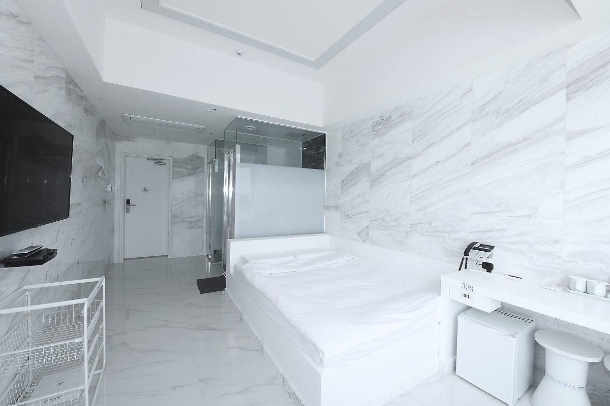 Premium Ocean Front Suite