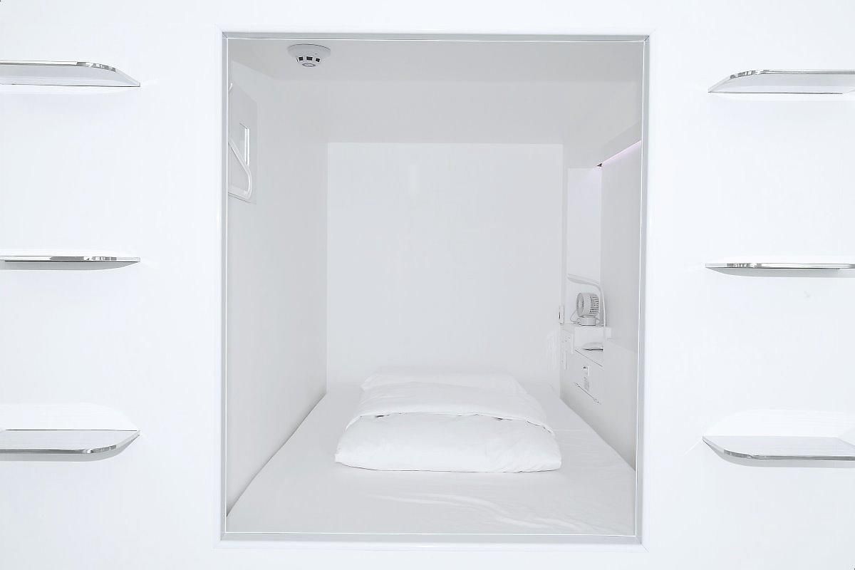 Luxury Capsule - Female Only