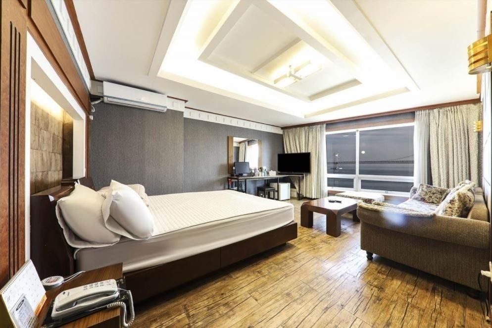 Suite with Sea View