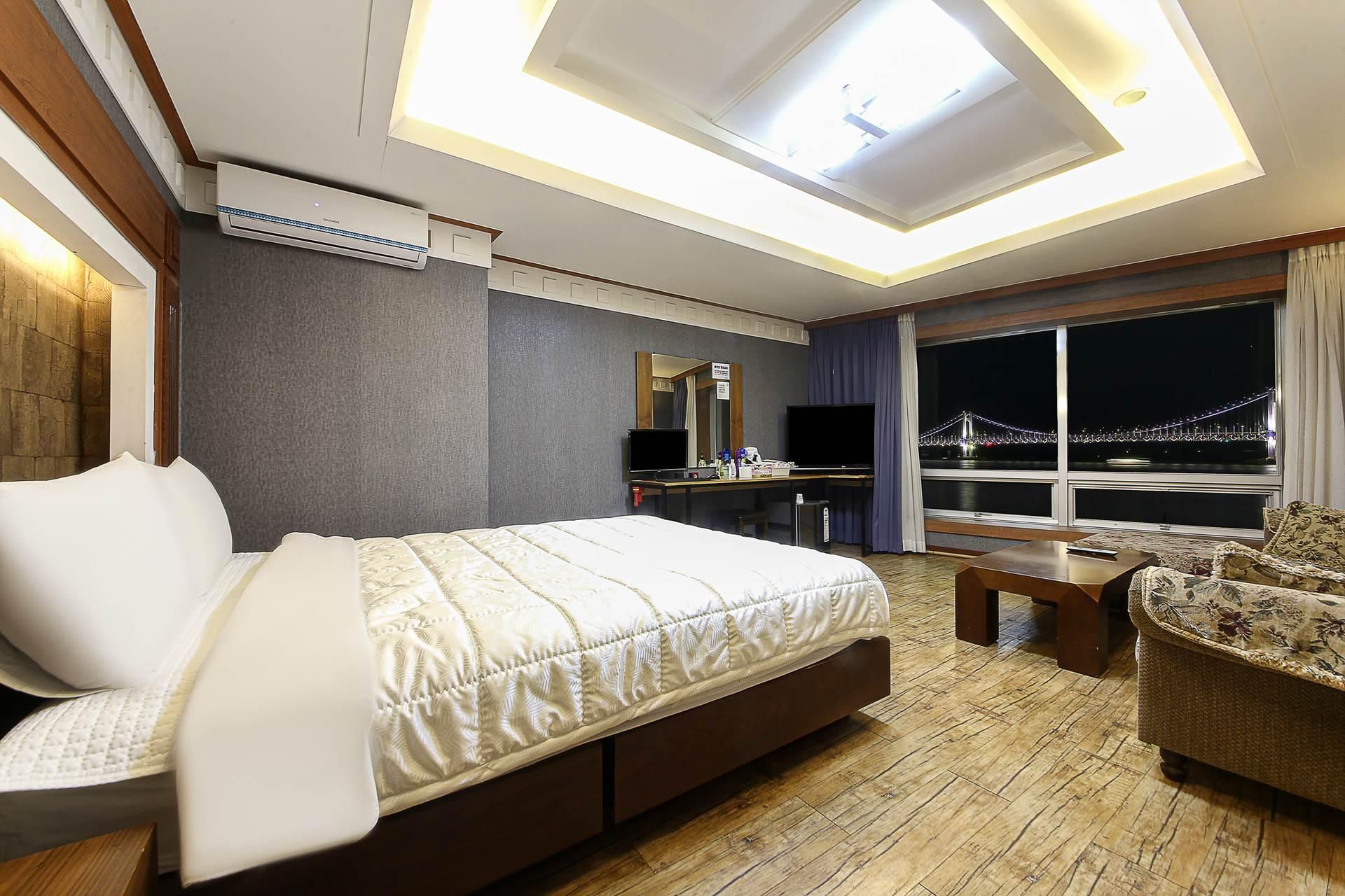 Suite with Sea View