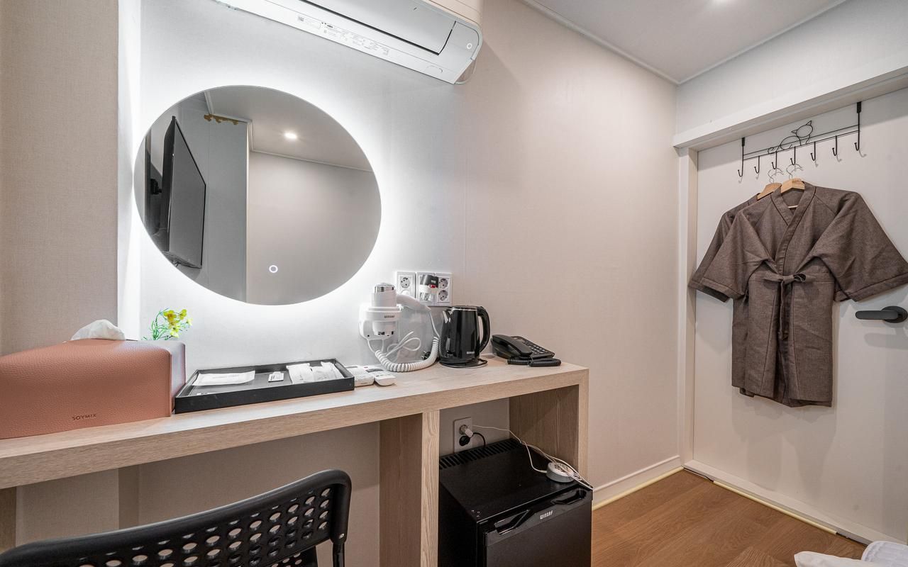 Korean Style Room - No Parking Allowed