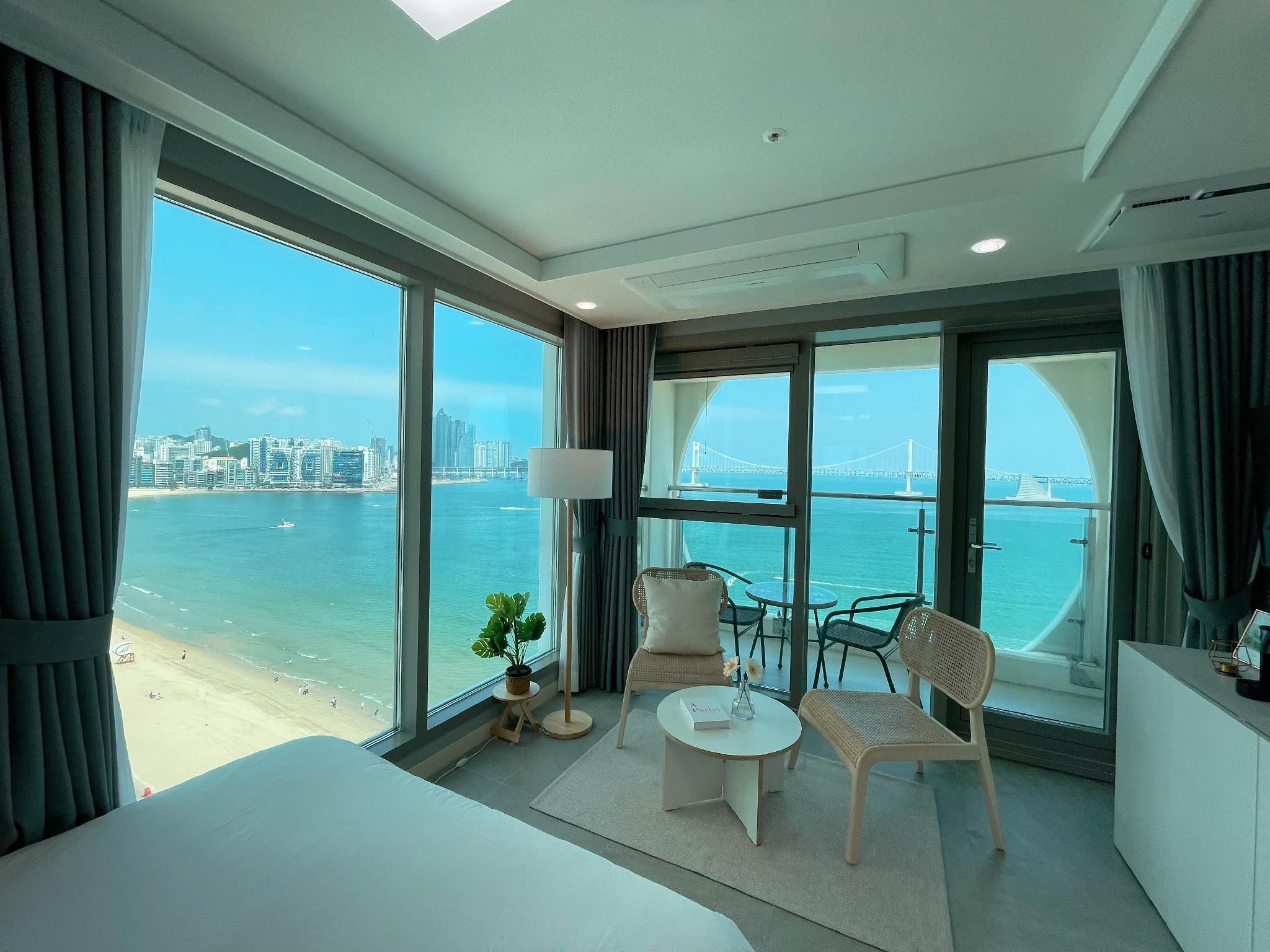 HyoiStay the Gwangan Terrace Panoramic Ocean View A