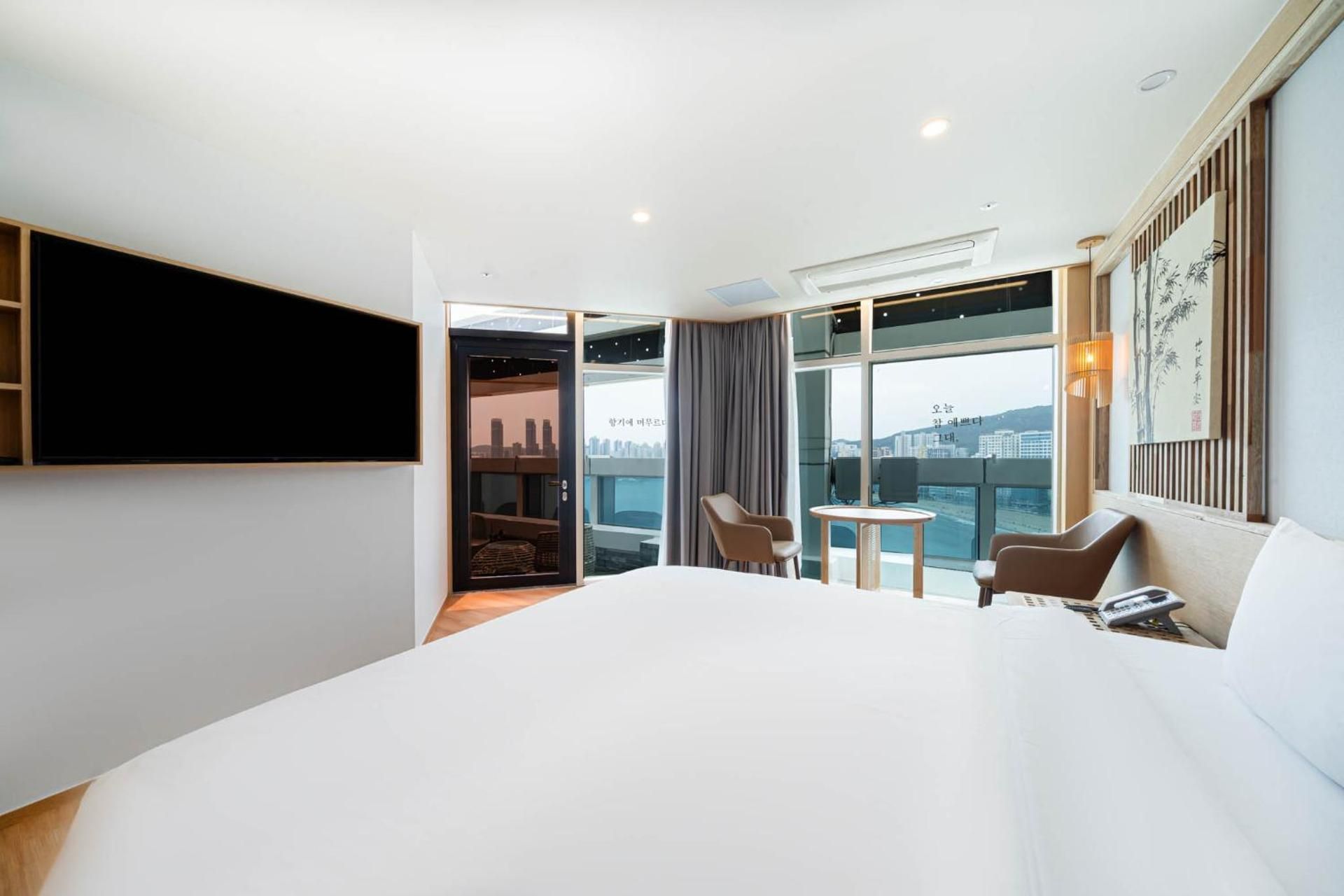Double Room with Balcony and Sea View