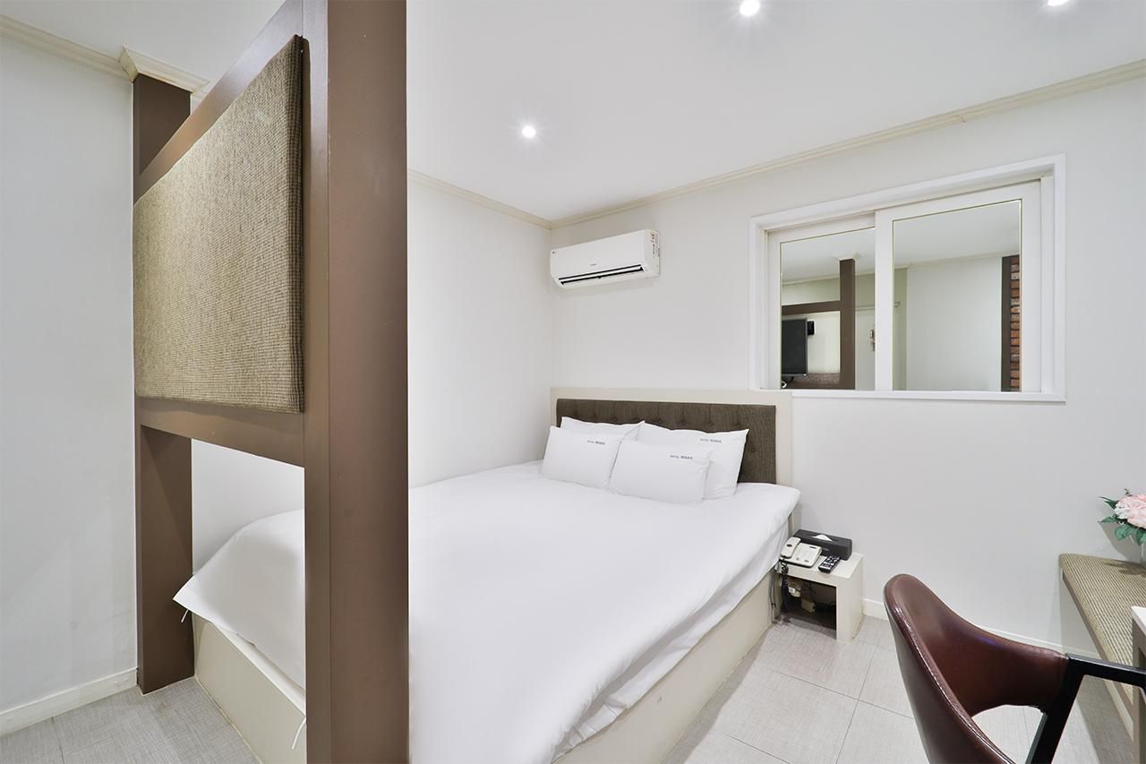 Deluxe Room A - No Parking