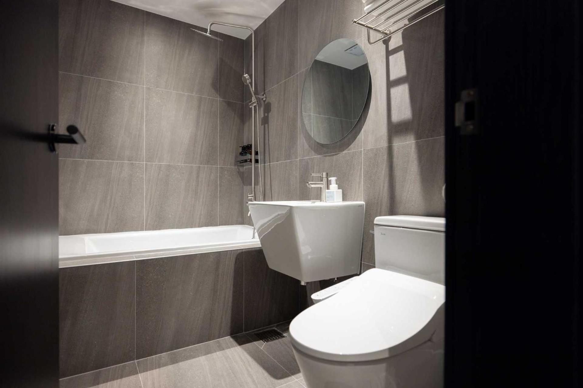 Deluxe Double Room with 2 Gaming PC