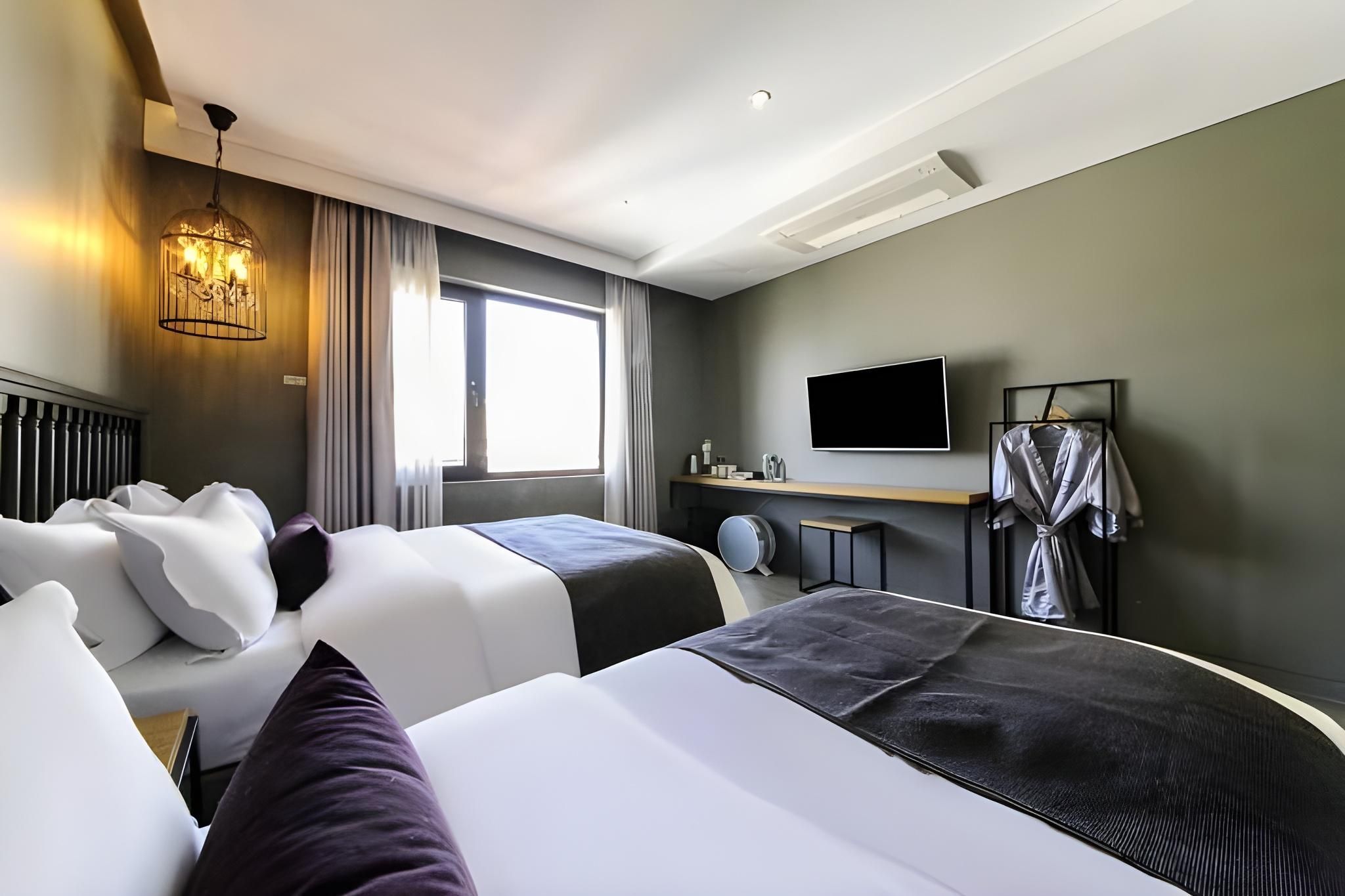 Premium No Hard 2PC, Check-In and Check-Out 5PM-12PM