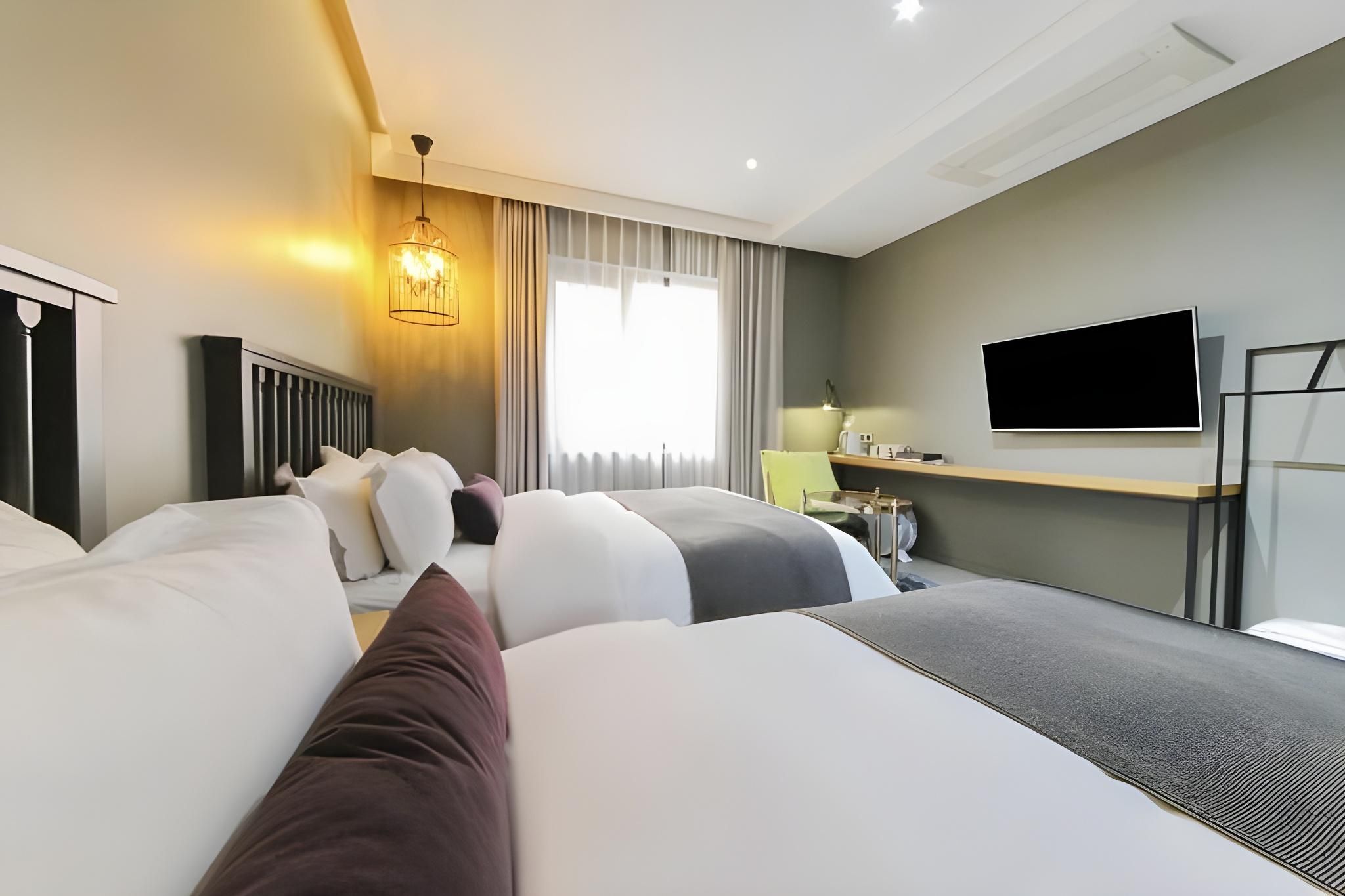 Premium Twin - Check-In and Check-Out 5PM-12PM