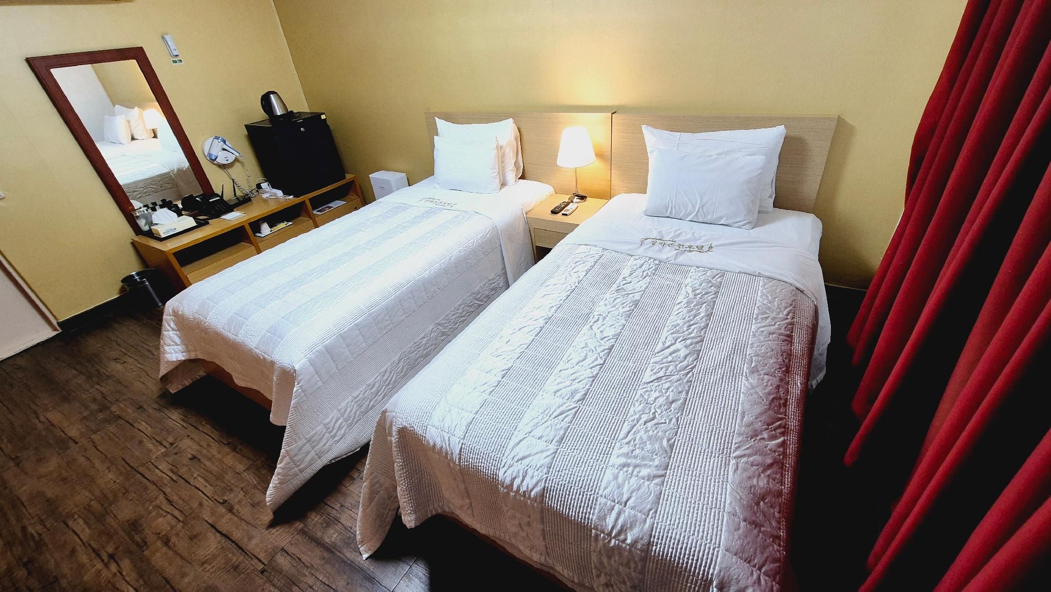 Standard Twin Single