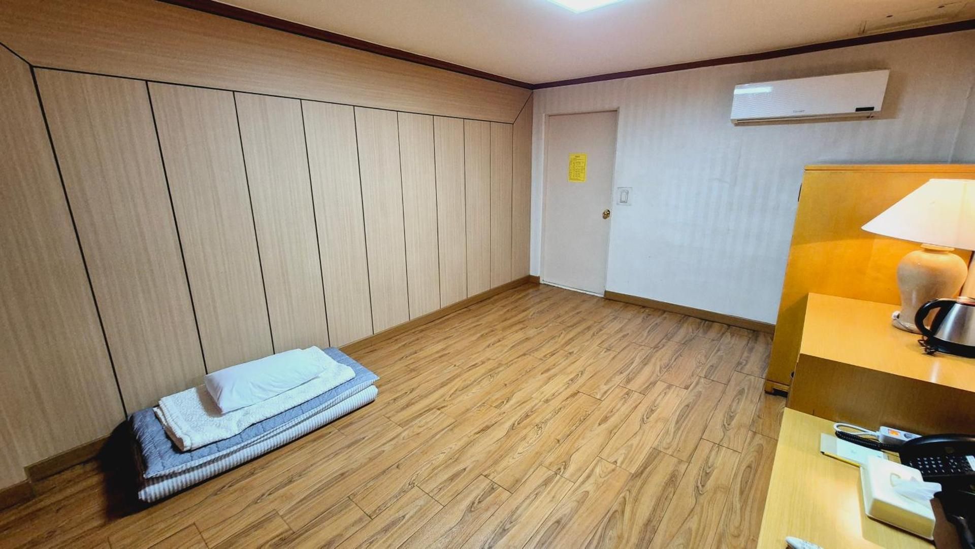 Korean-style Standard Double Room