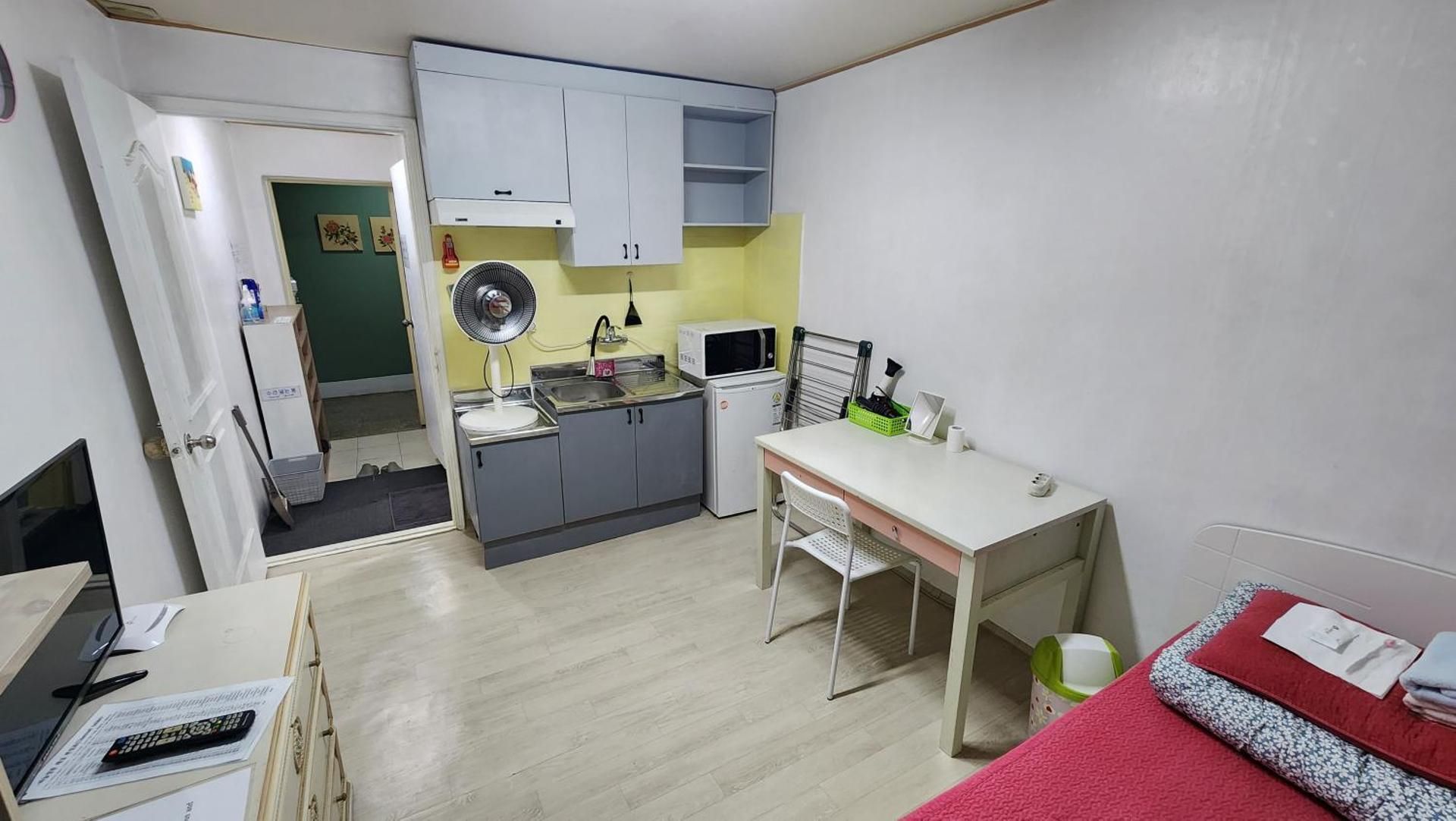 Single Room with Private Bathroom