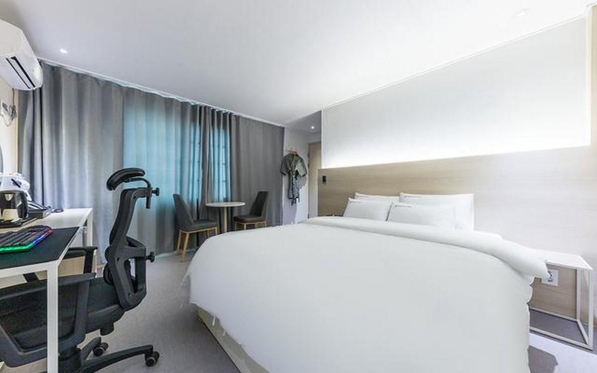 Daejeon Station Brown Dot Standard Double Room - Accessible by Walk, Bus or Metro Only, No Parking