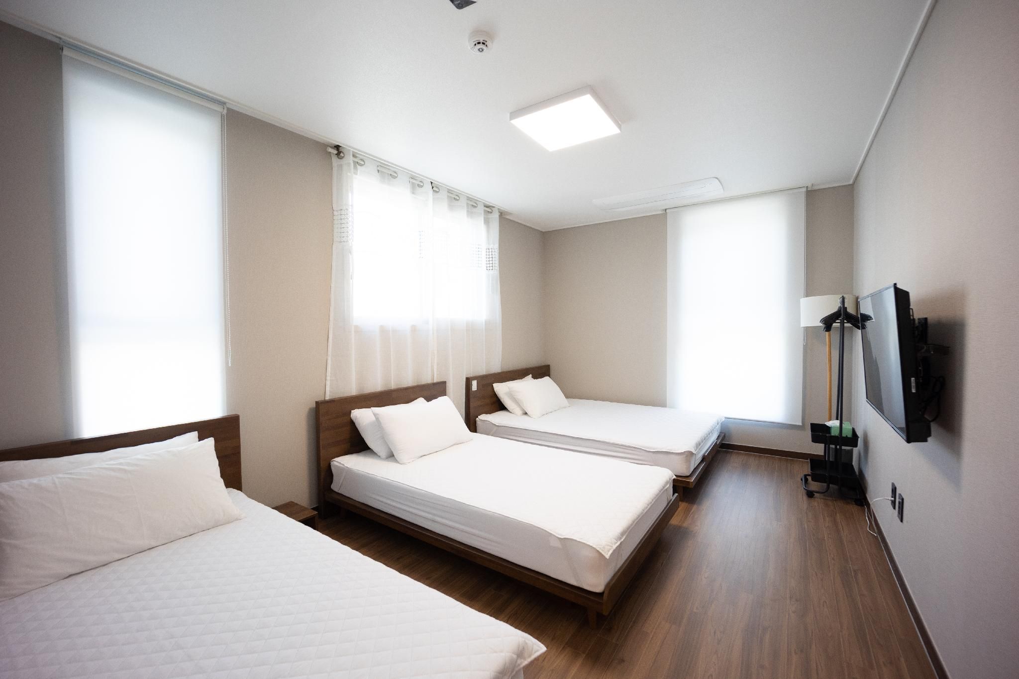 Deluxe Family Room with Attached Bathroom