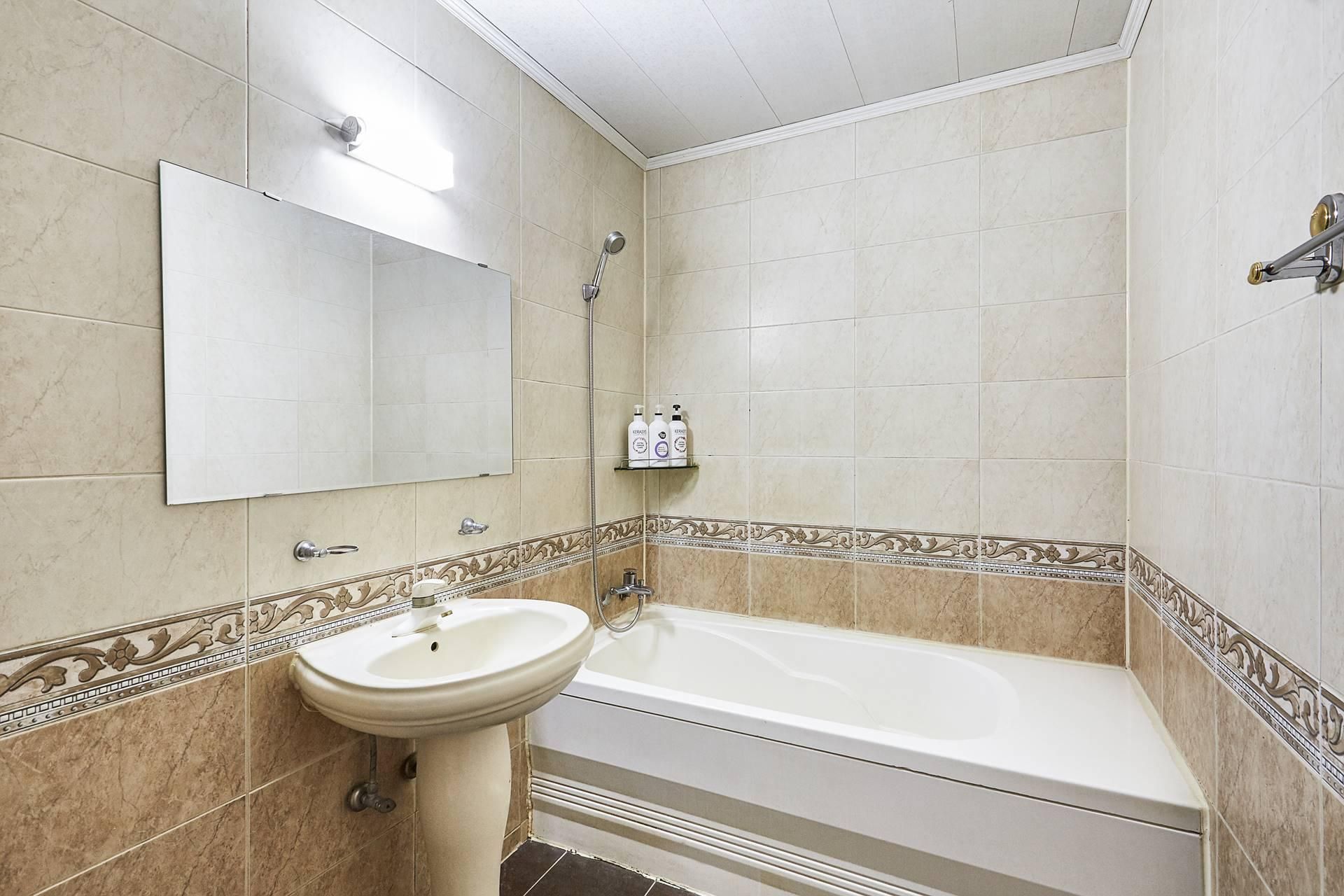 001274a011c7ceb74765500e94f6f323