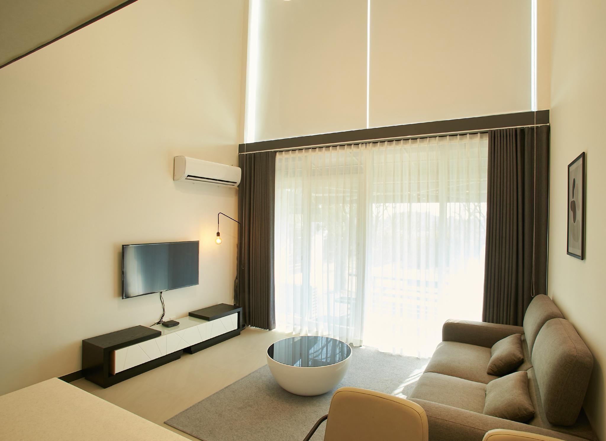 Family Room G Building - Room 104 (Pets not allowed)