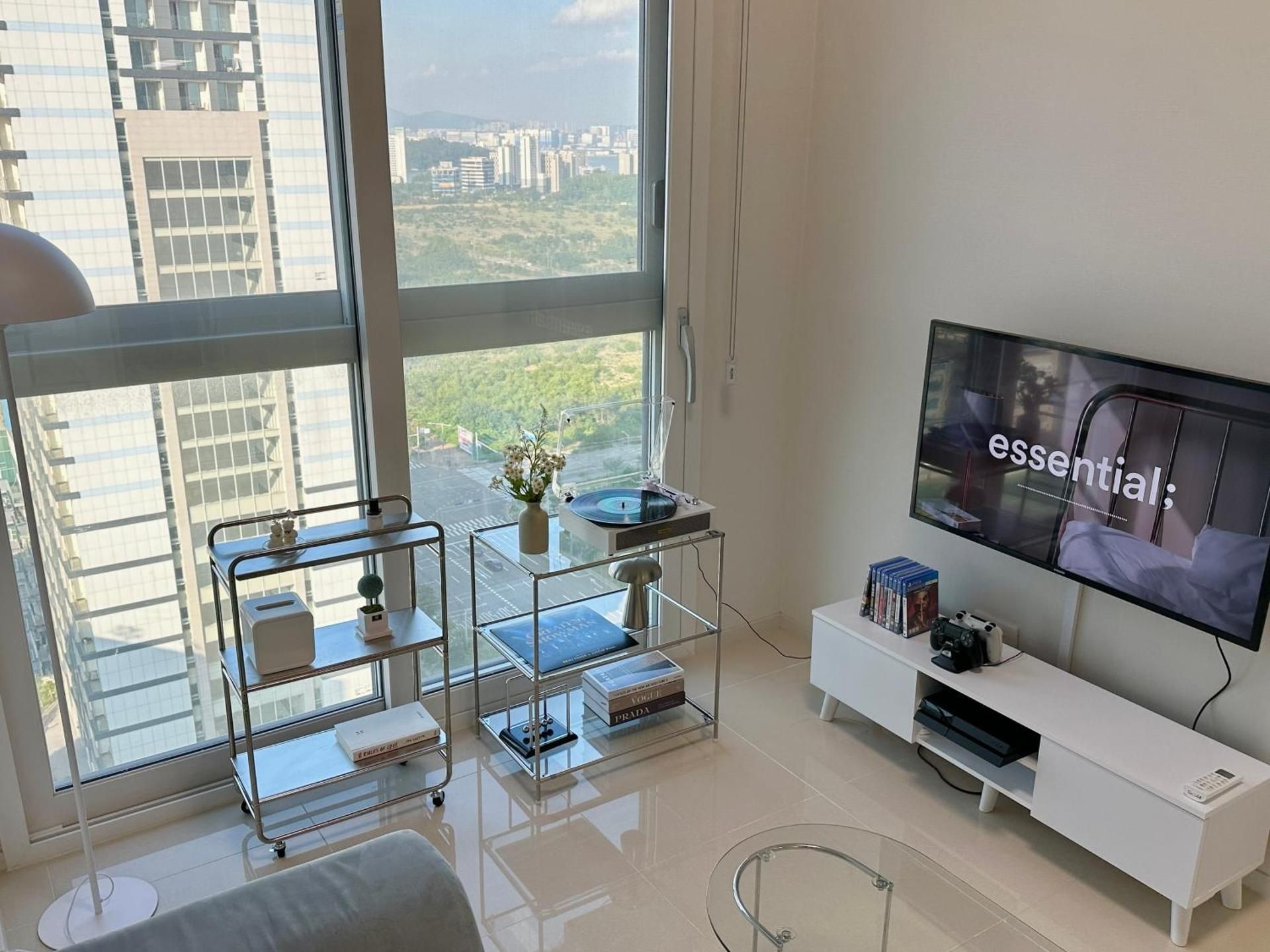 Semi Deluxe Room with City or Street View