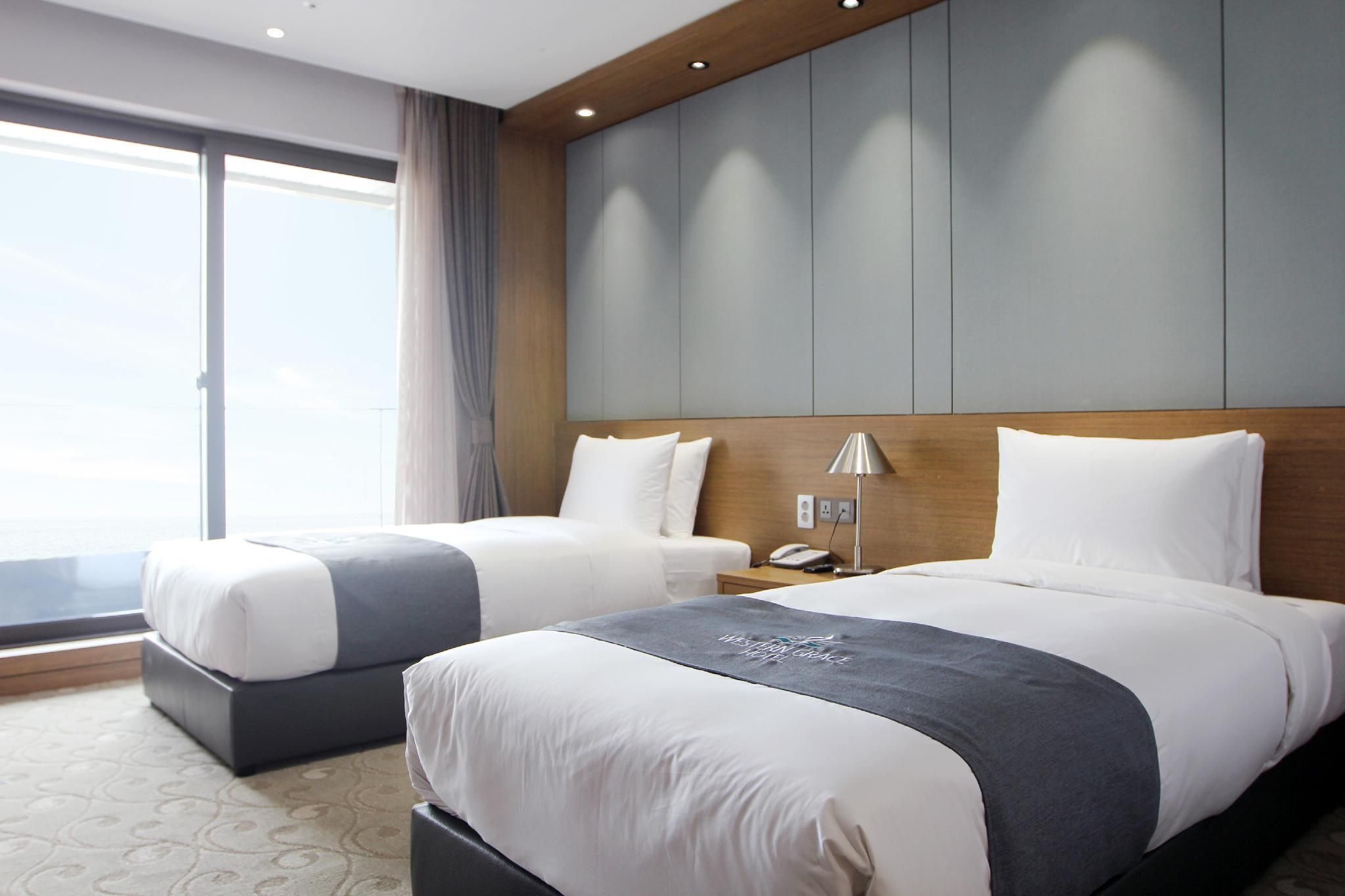 Twin - Check-In After 3PM