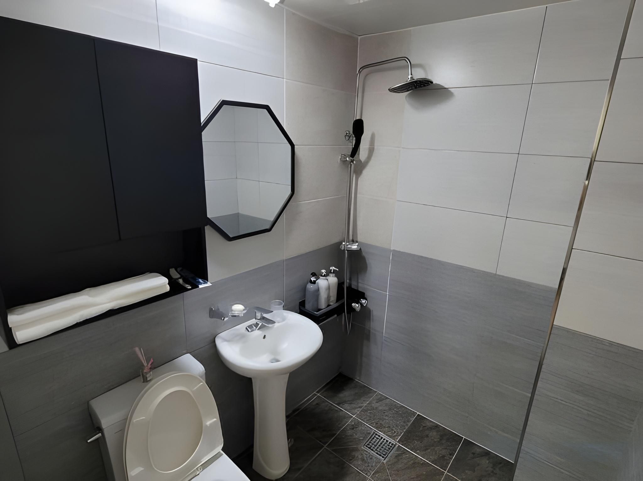 Incheon Airport ANN Guest House Twin Room with 2 Single Beds 3