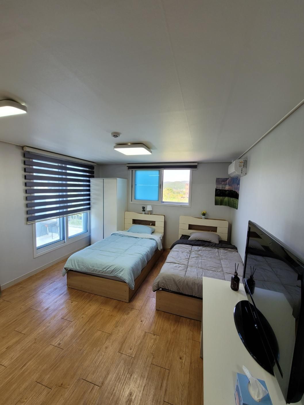 Incheon Airport ANN Guest House Twin Room with 2 Single Beds