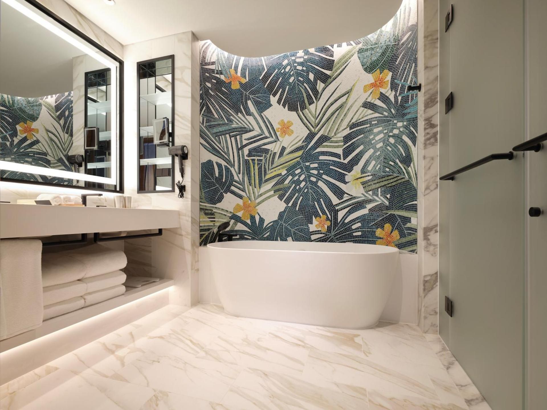 [Forest Tower] Deluxe Double Queen With 4pax’s one day access to Splash Bay (14~20:00 on Check in date or 08~12:00 on Check out date)