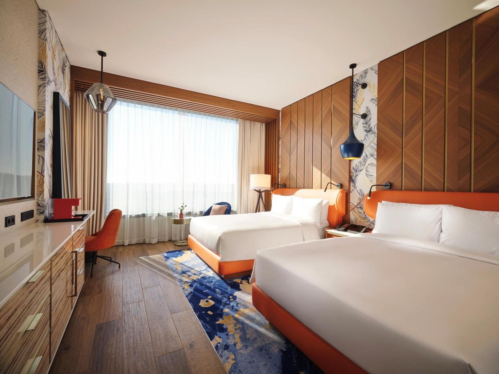 [Forest Tower] Deluxe Double Queen with Wellness Club and Breakfast for 2 at Chef's Kitchen - 2nd session