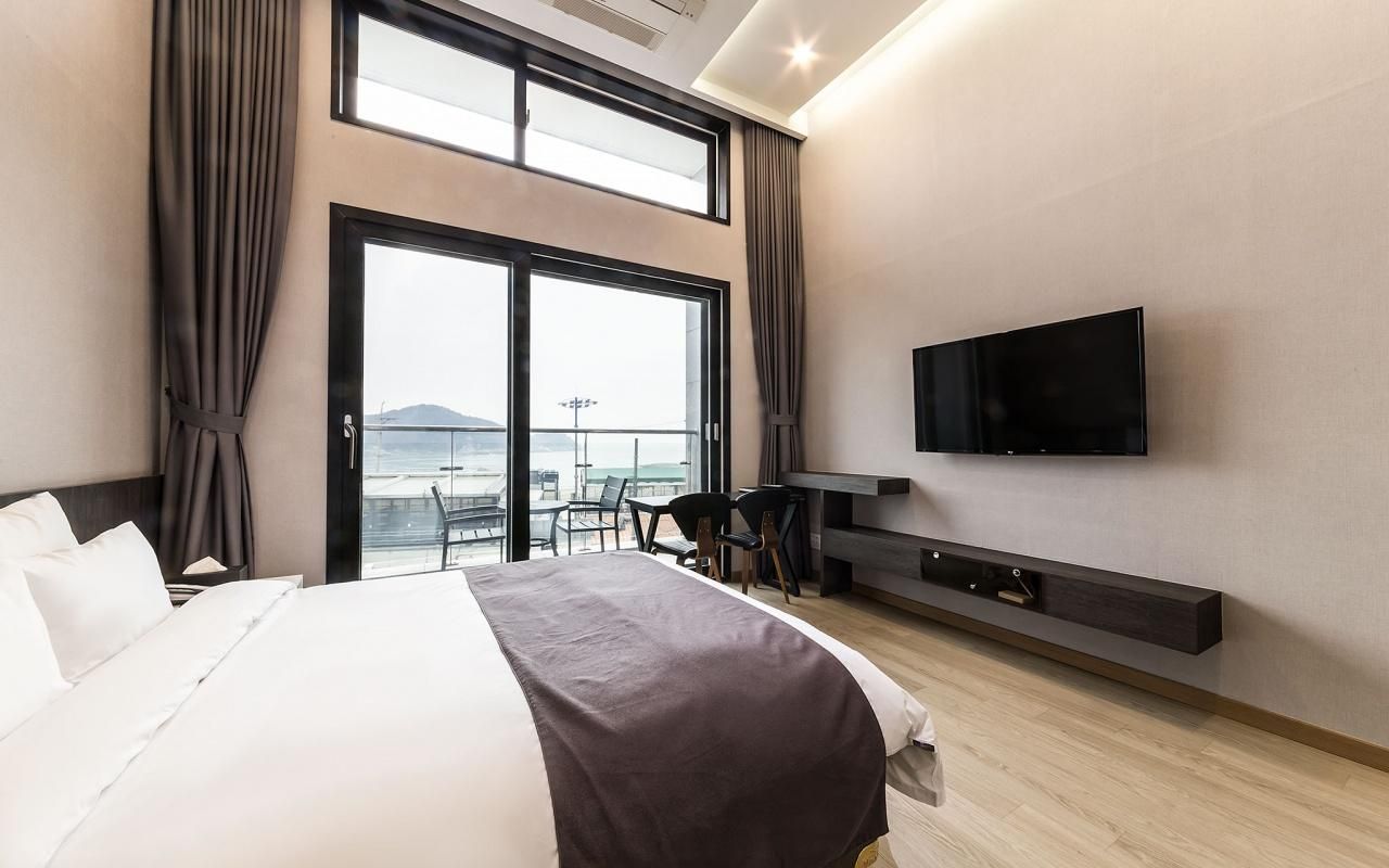 Incheon The Prince Hotel 2nd Floor Half Standard Room 2