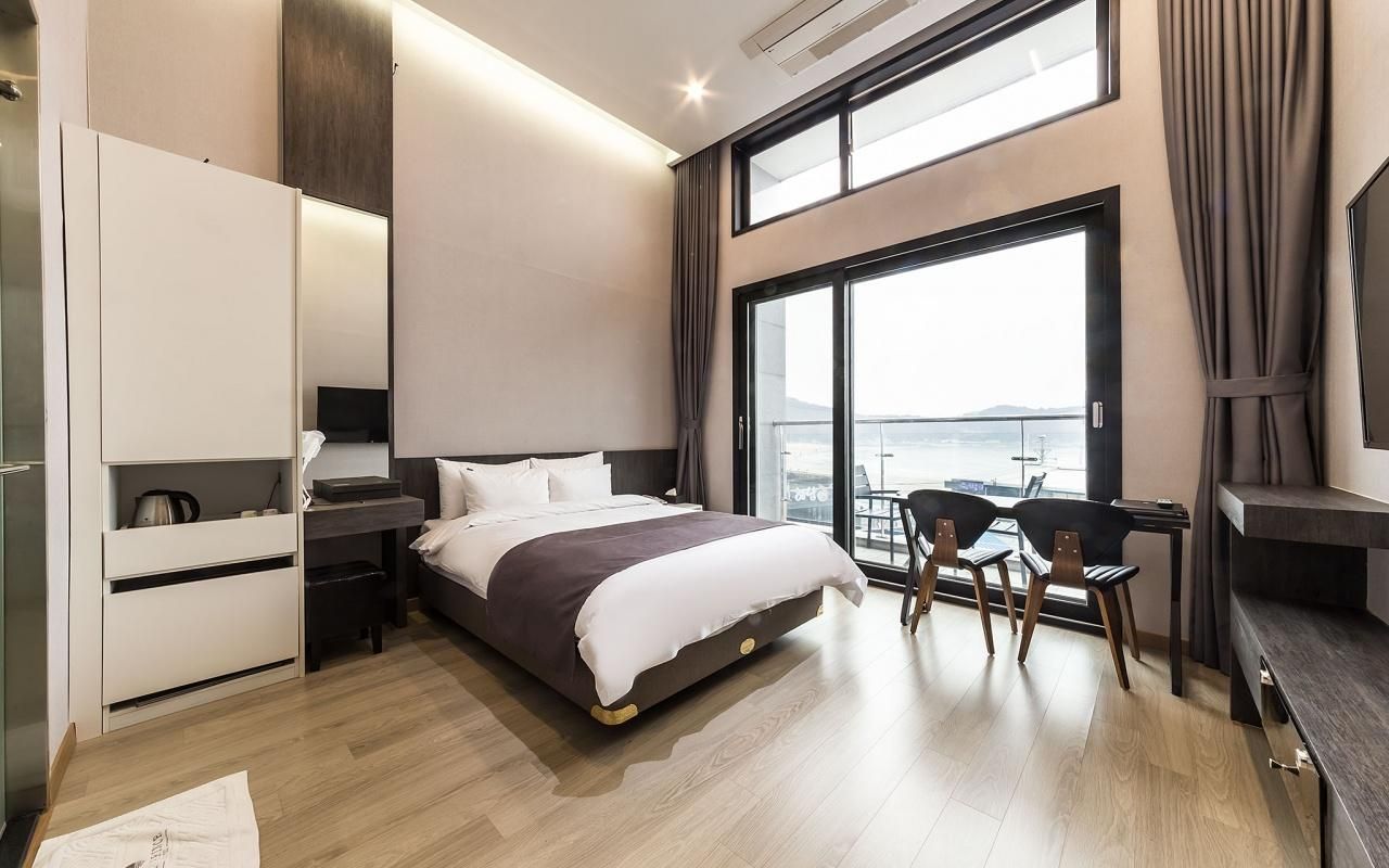 Incheon The Prince Hotel 2nd Floor Half Standard Room