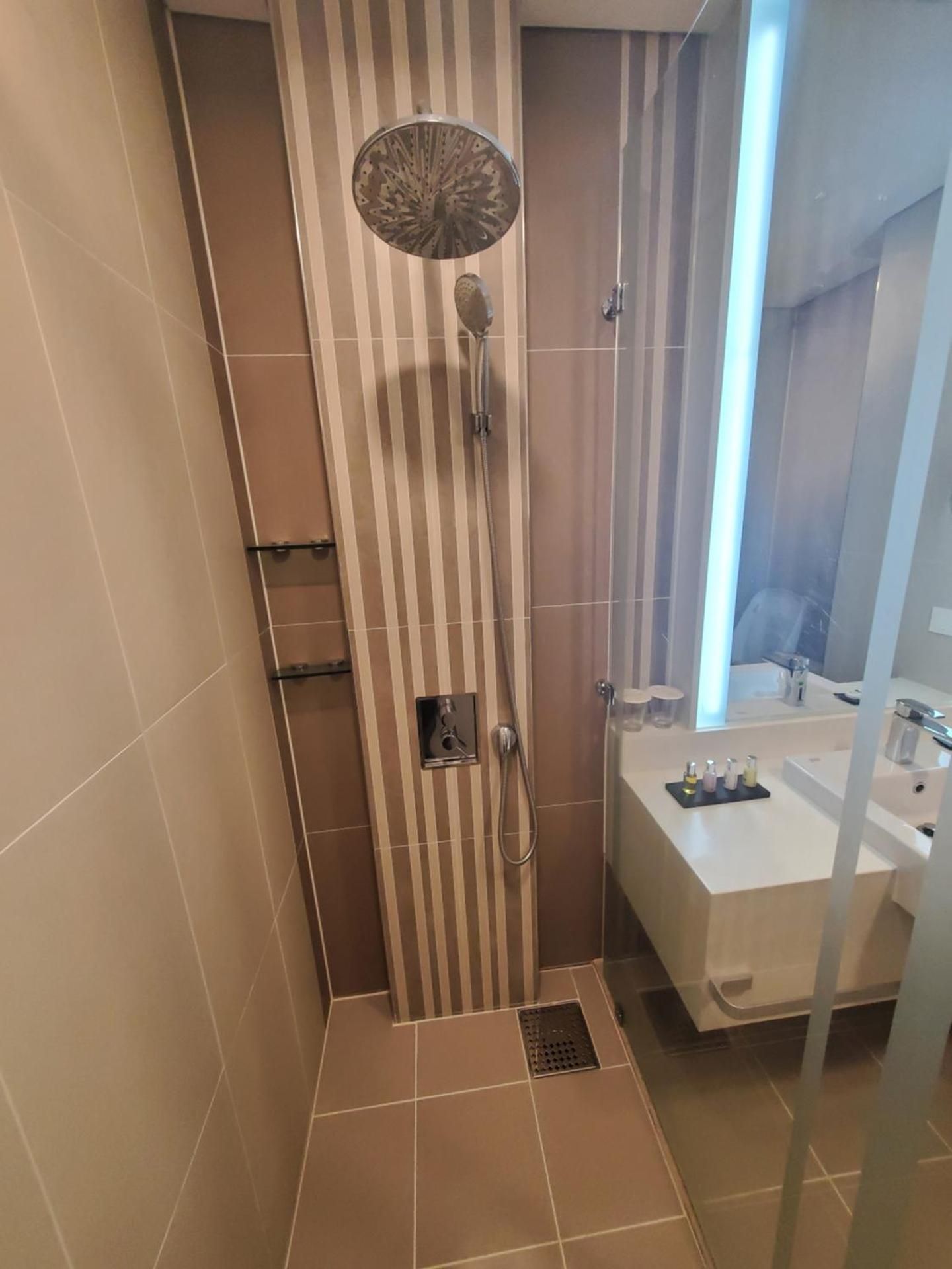 Standard Room - Includes 5 Days of Free Parking