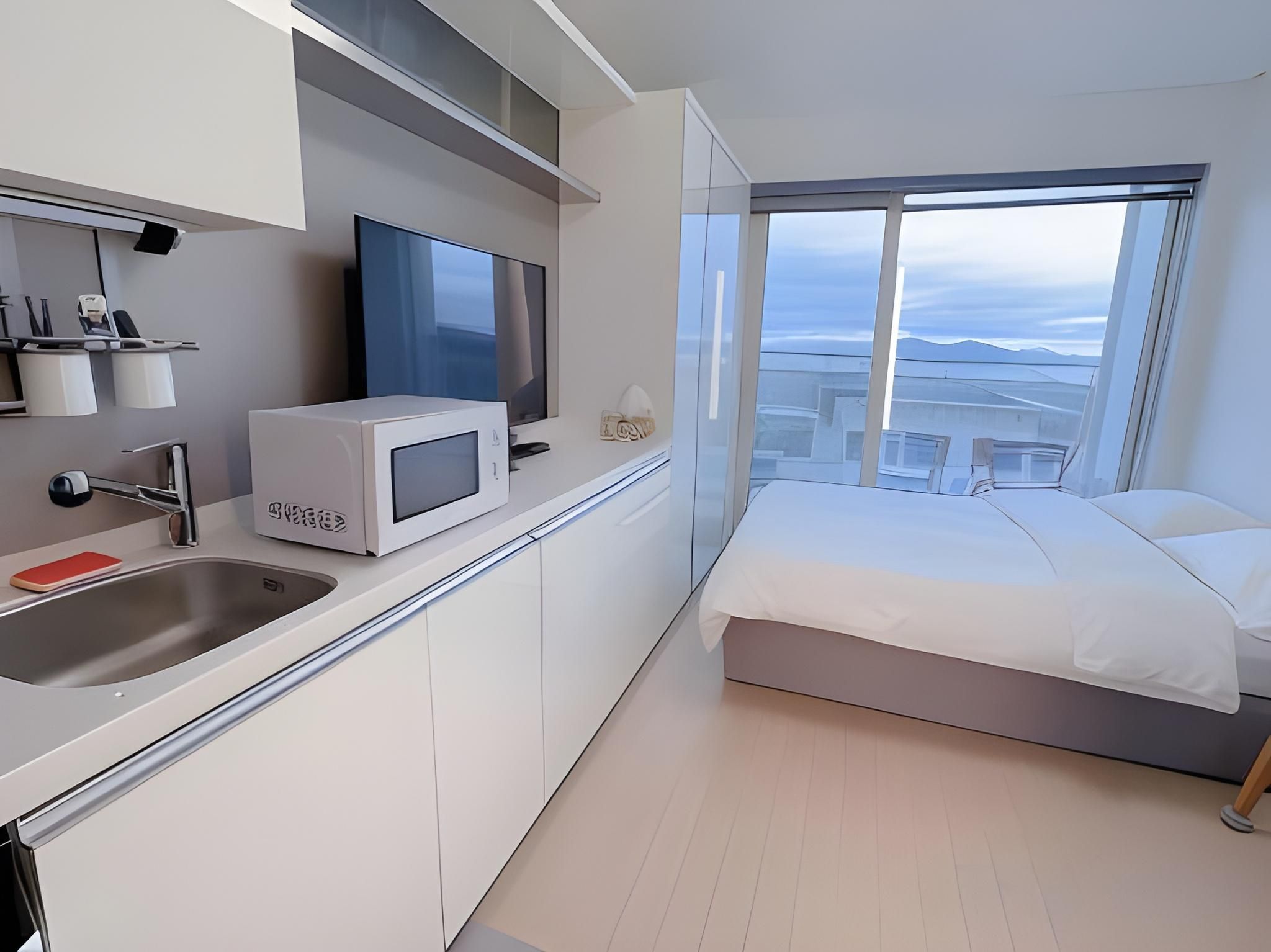 Yeongjong Shine Hotel Studio