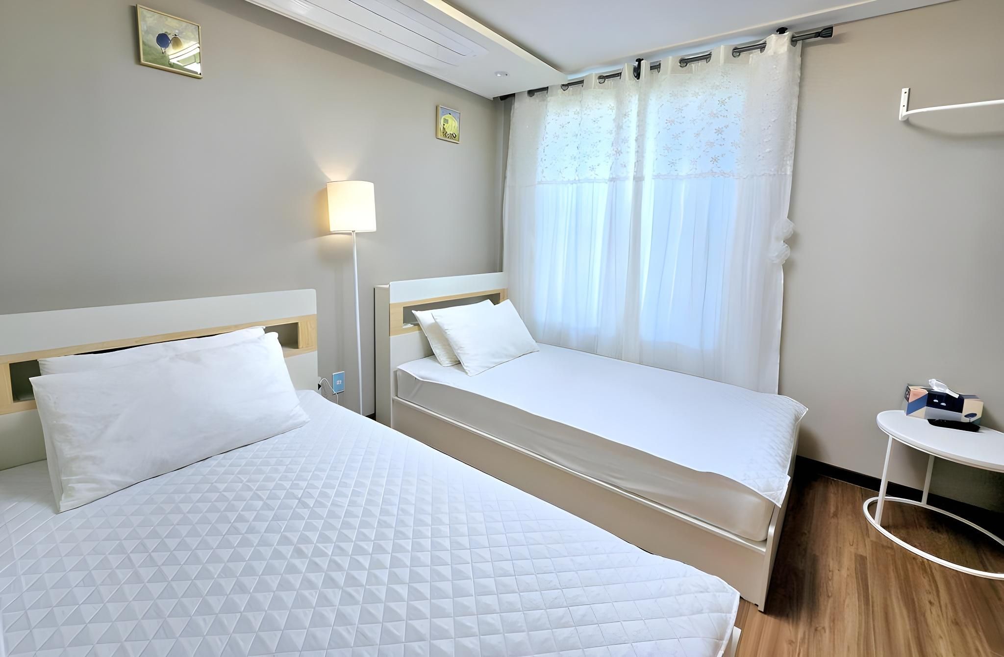 Incheon Airport Guesthouse L Twin Room