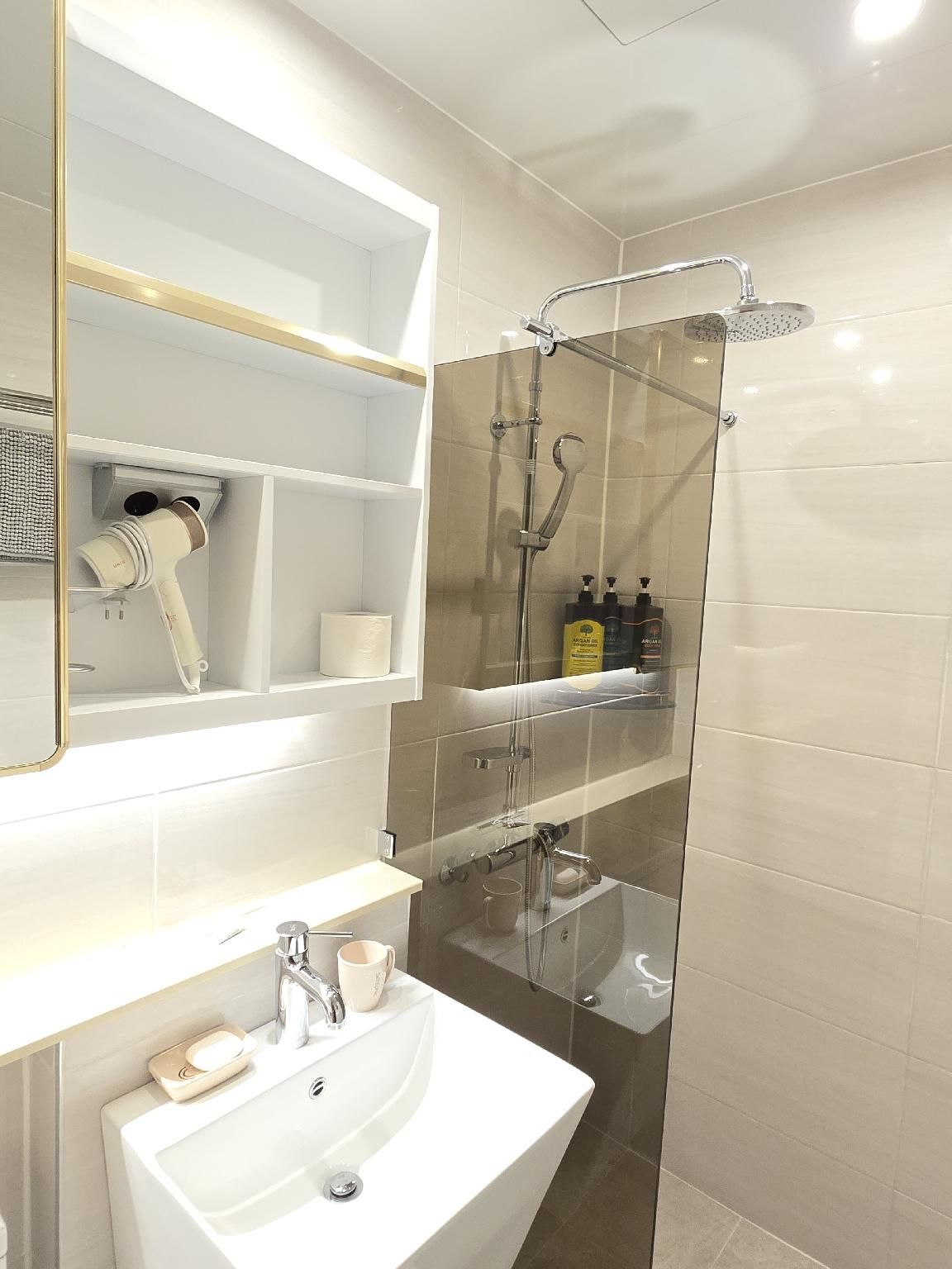 Incheon Airport Guesthouse L Bunker Style Private Family Room A