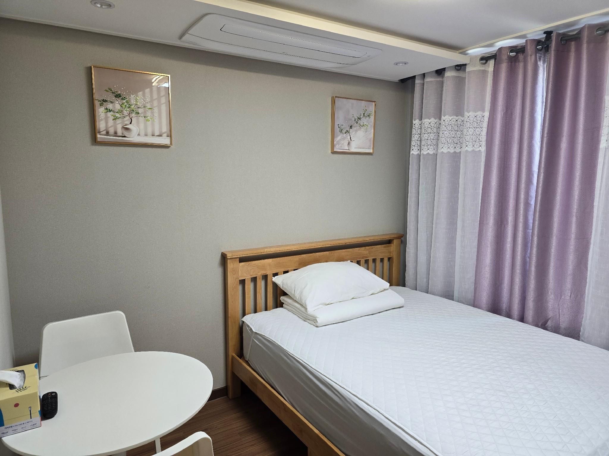 Incheon Airport Guesthouse L Single Large Room