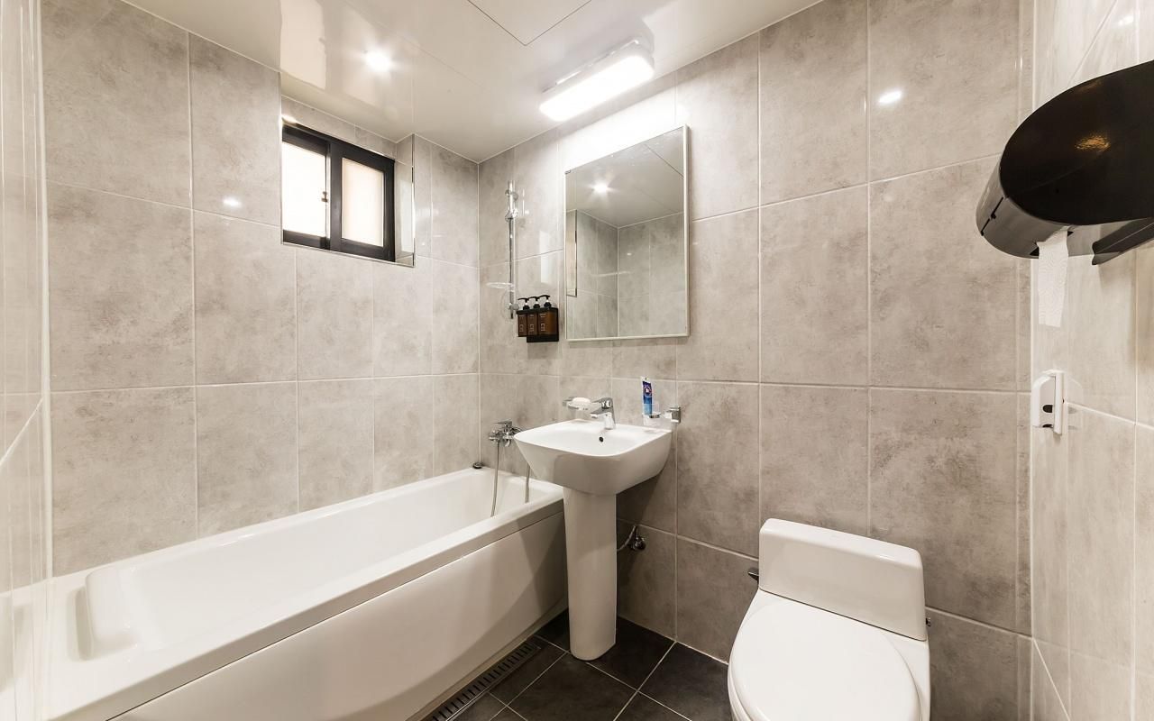 Limitless Room - Check-In 6PM Check-Out 6PM