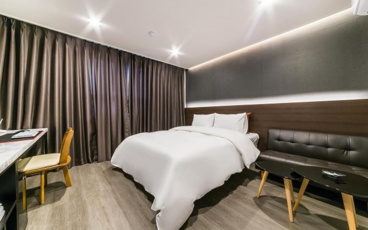 Early Check-In Room - Check-In 1PM Check-Out 1PM