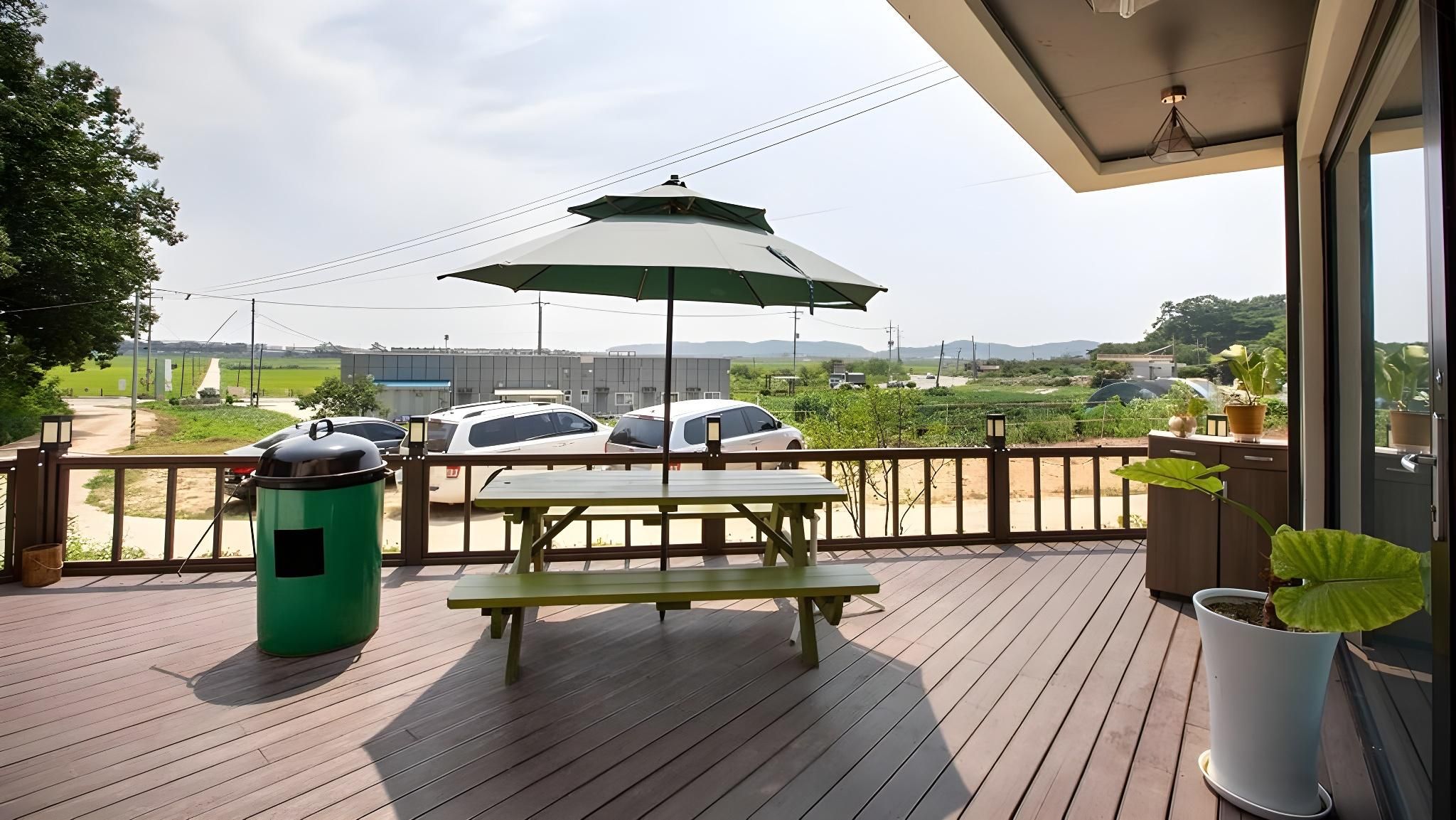 Sarangchae (Couple Studio)