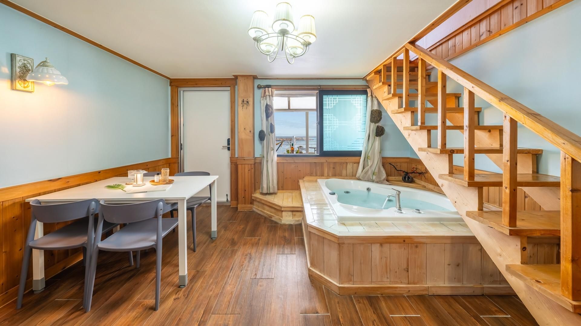 Sky Room 203 (Spa/Ocean View)