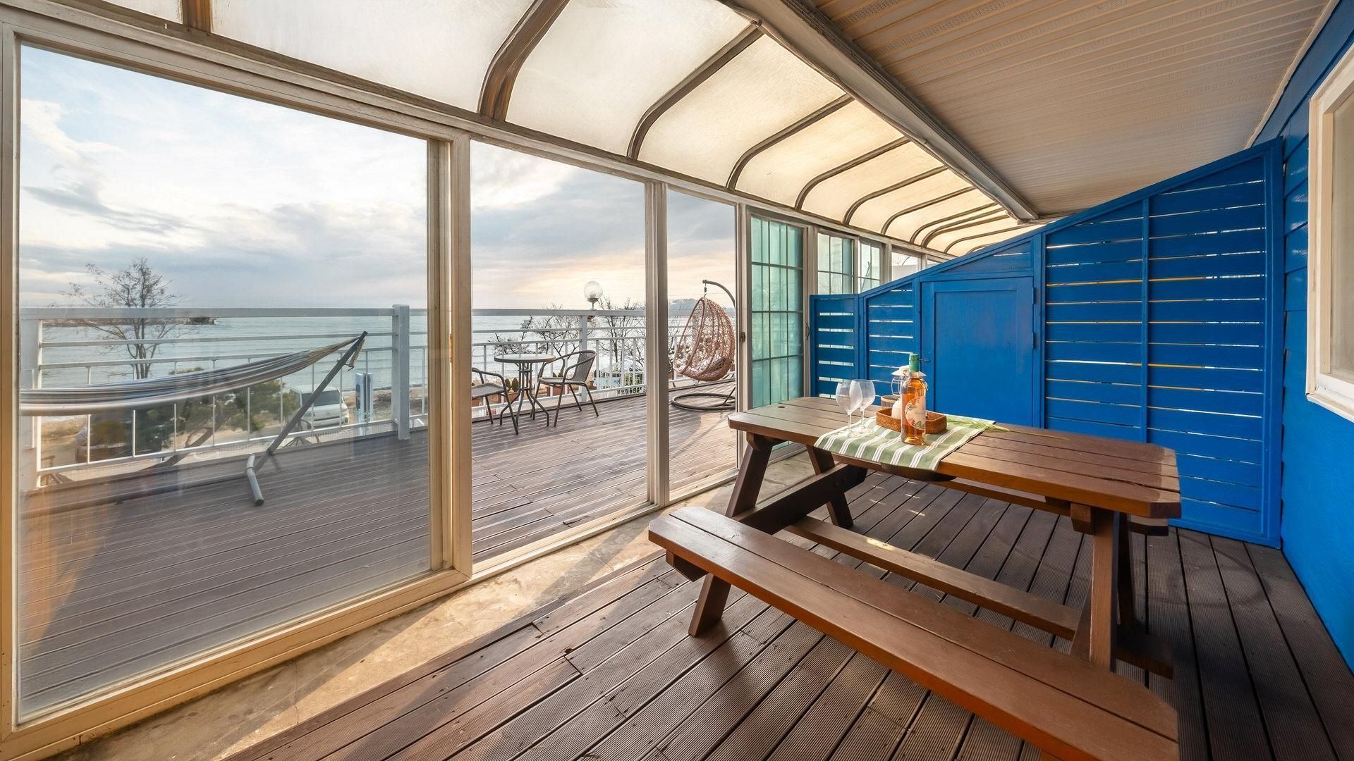 Sky Room 203 (Spa/Ocean View)