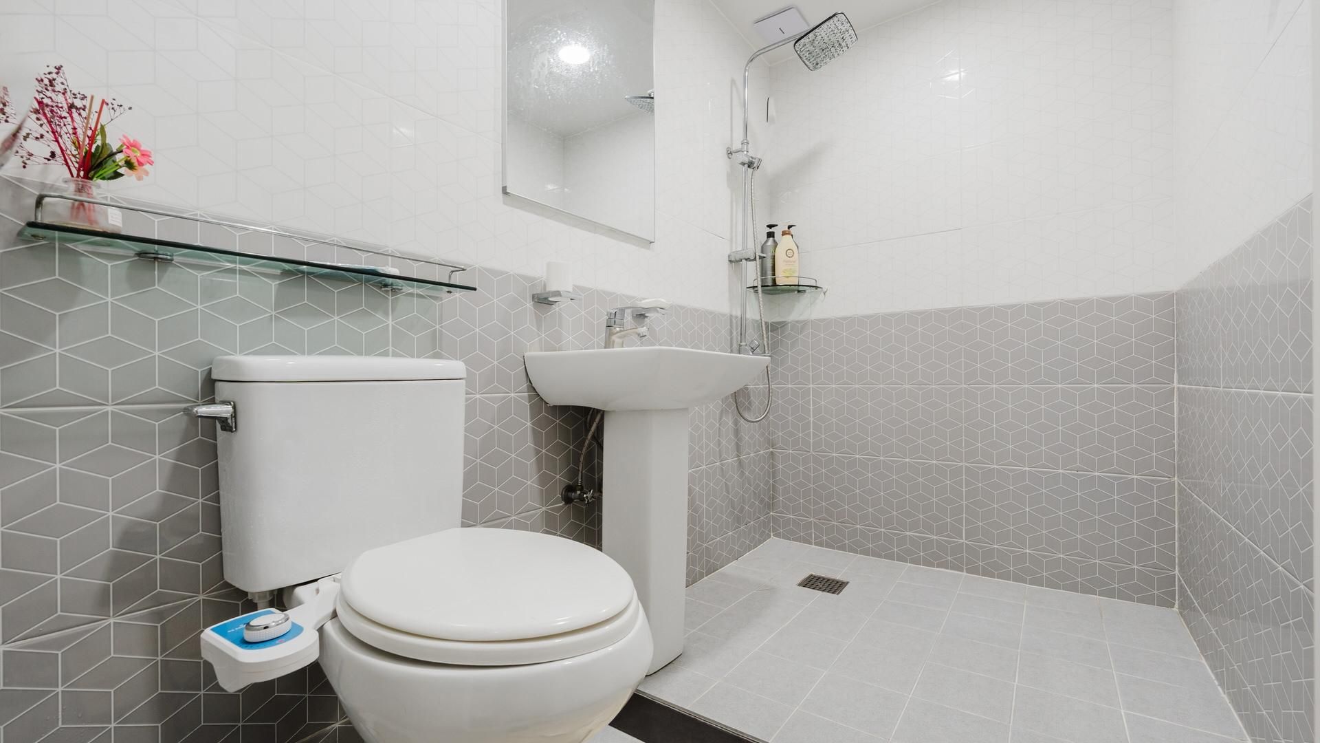 Room 205 (Couple Duplex/Private BBQ)