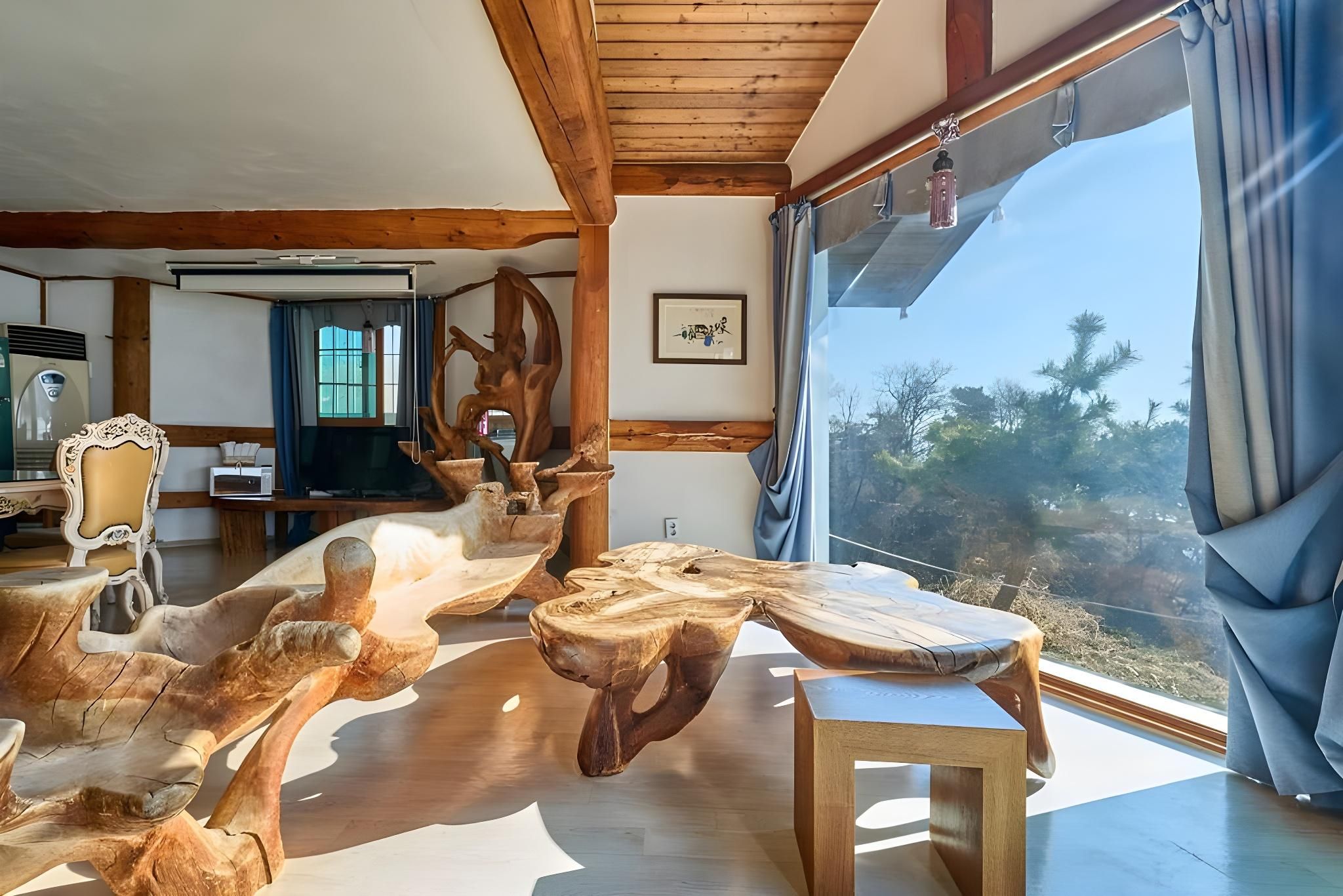 Suite(Group Room/Cooking Available)