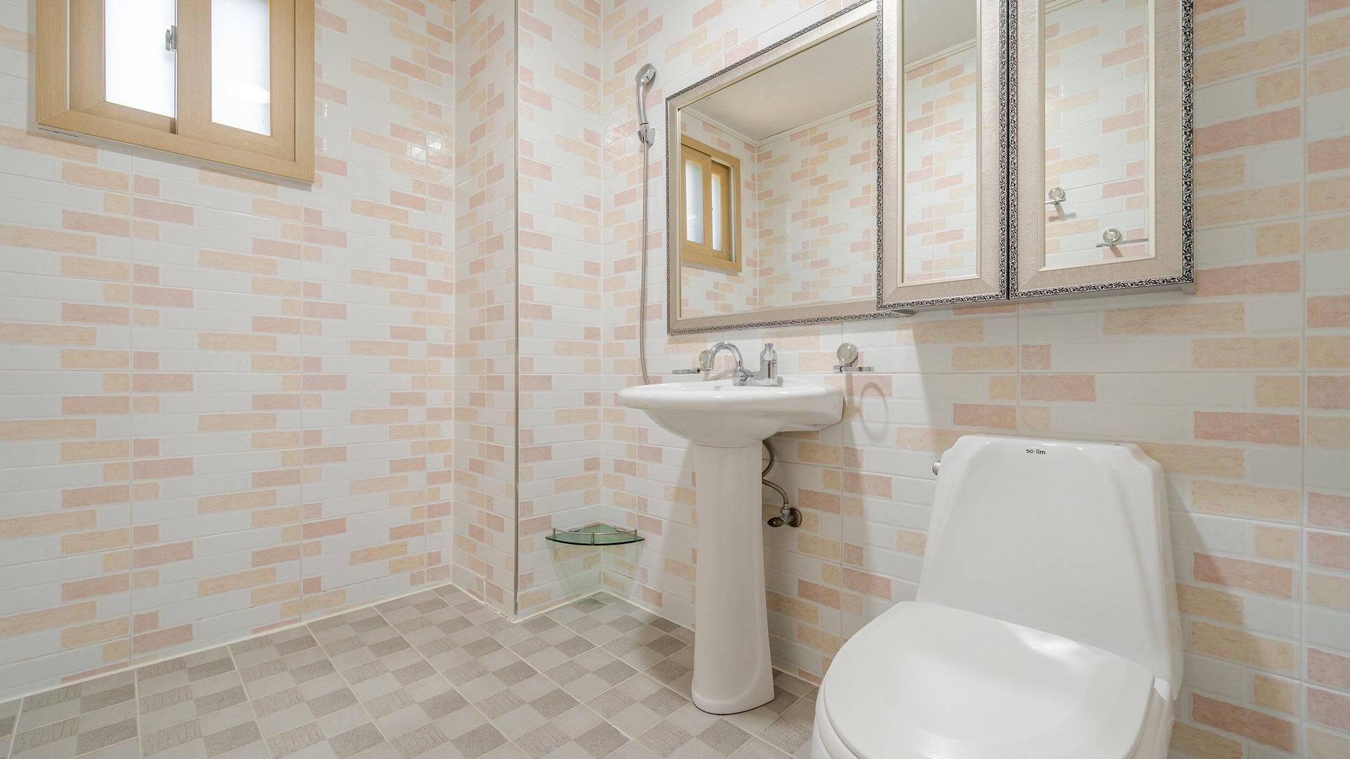 Yeongheungdo Rainbow Ocean View Pension Room 201(Ocean View /BBQ /Terras) 3